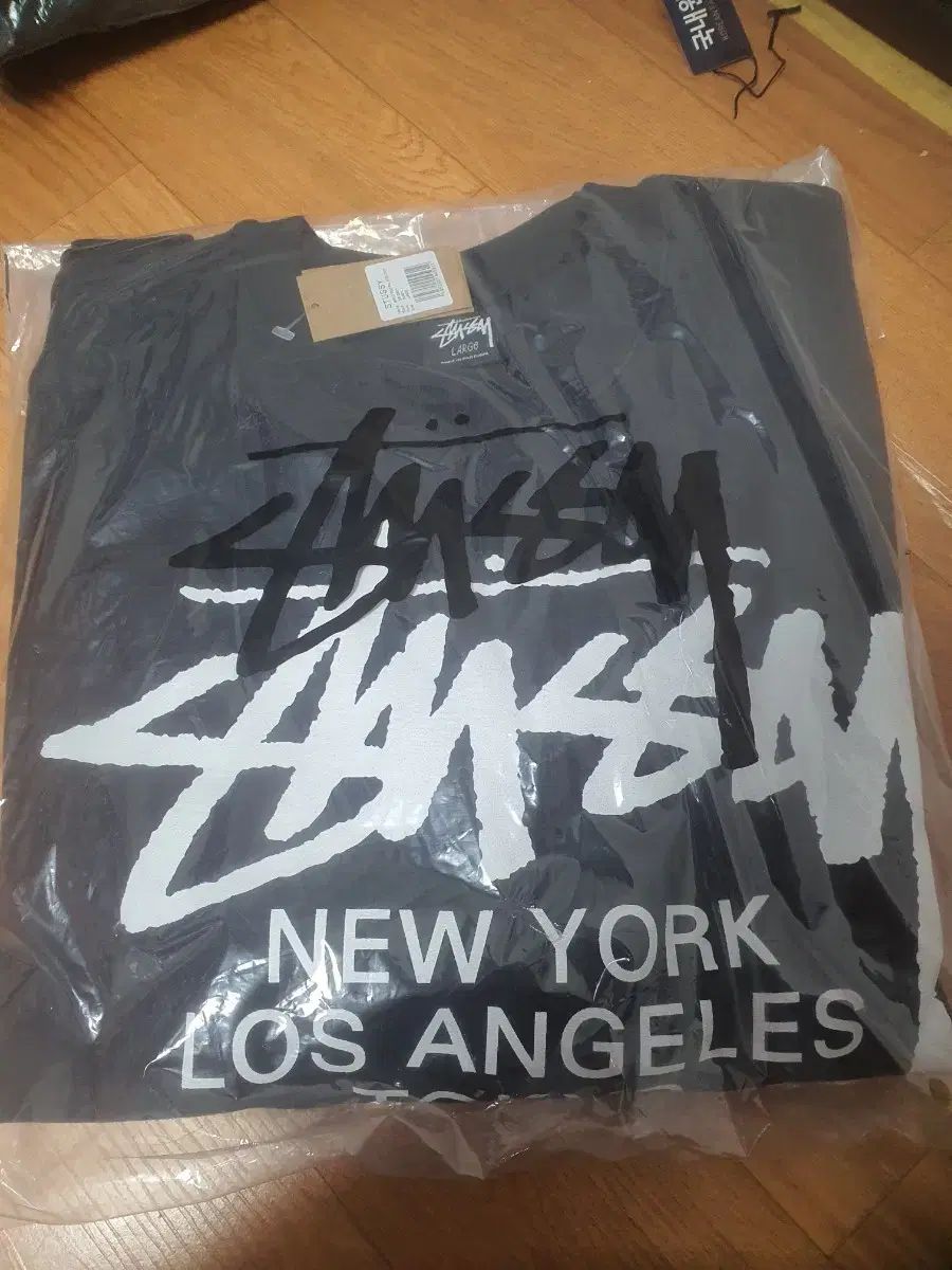 STUSSY 黒 スウェット L 新品