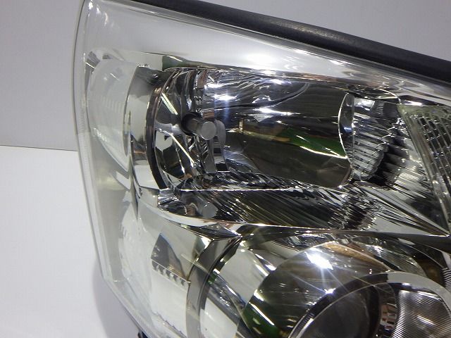 トヨタ ノア ZRR70 純正 HIDヘッドライト 左右セット KOITO 28-204