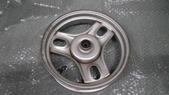 トゥデイ FI AF67-1314xxx の フロントホイール:#1763432153