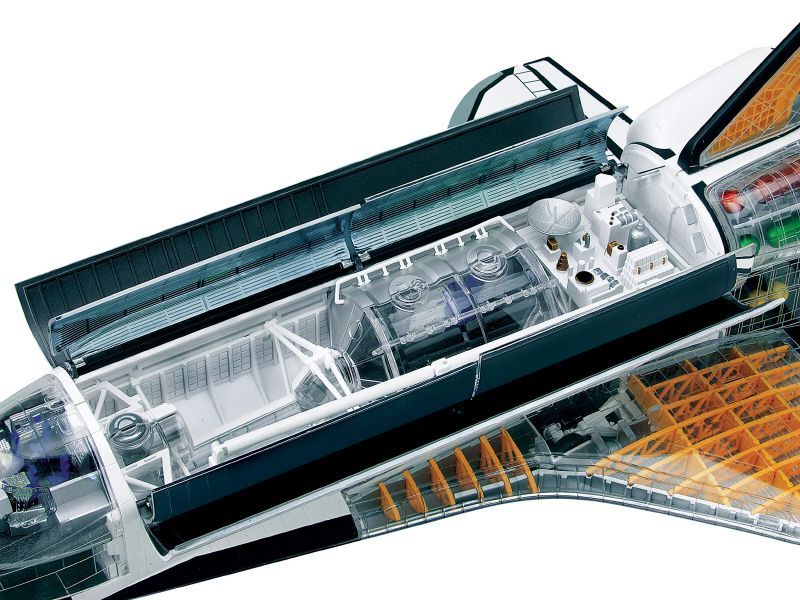 1/72￼ 特大￼スペースシャトル 4D VISION カット￼モデル￼完成品￼ 1/72￼ 特大￼スペースシャトル 4D VISION カット￼モデル￼完成品￼