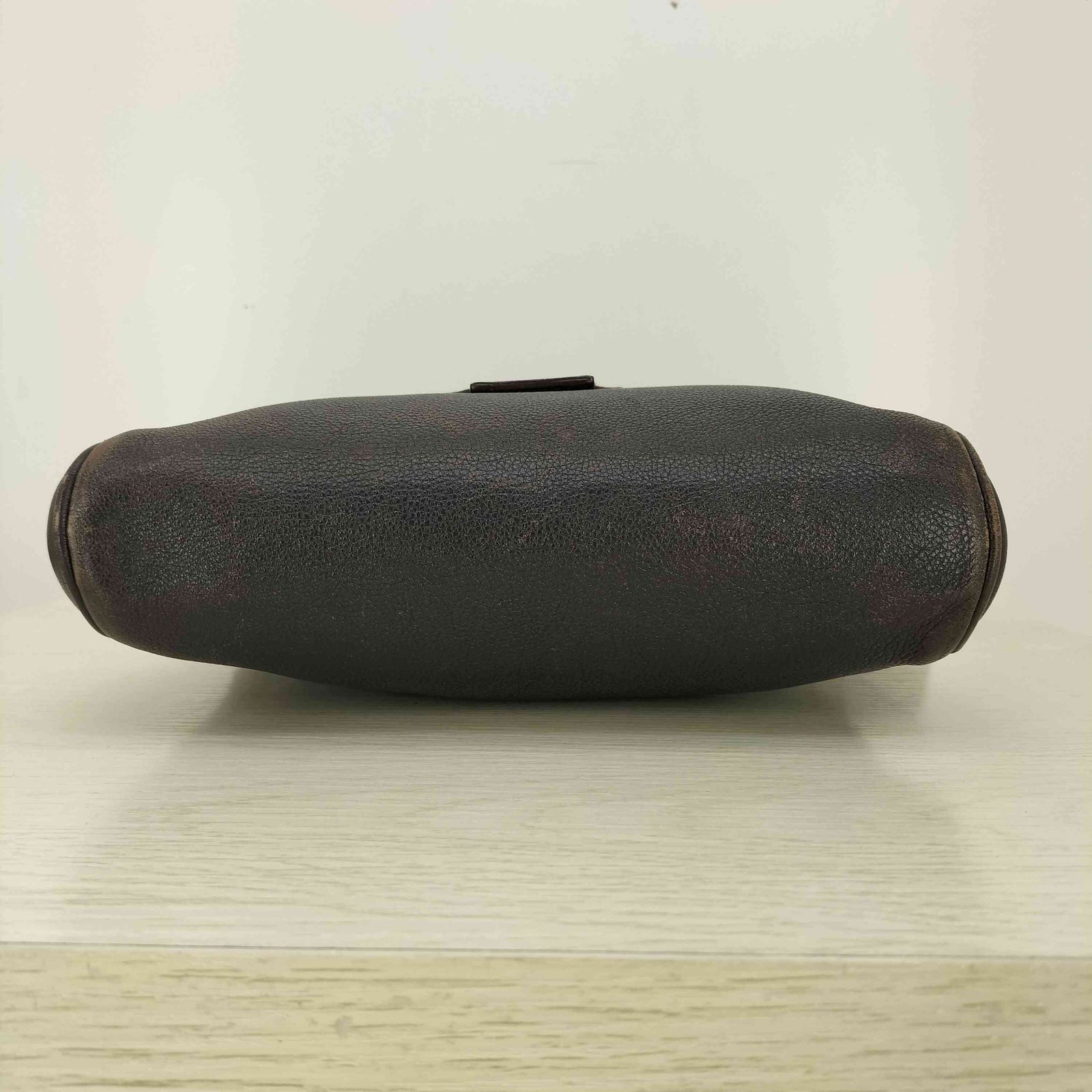 エルメネジルドゼニア Ermenegildo Zegna レザーショルダーバッグ