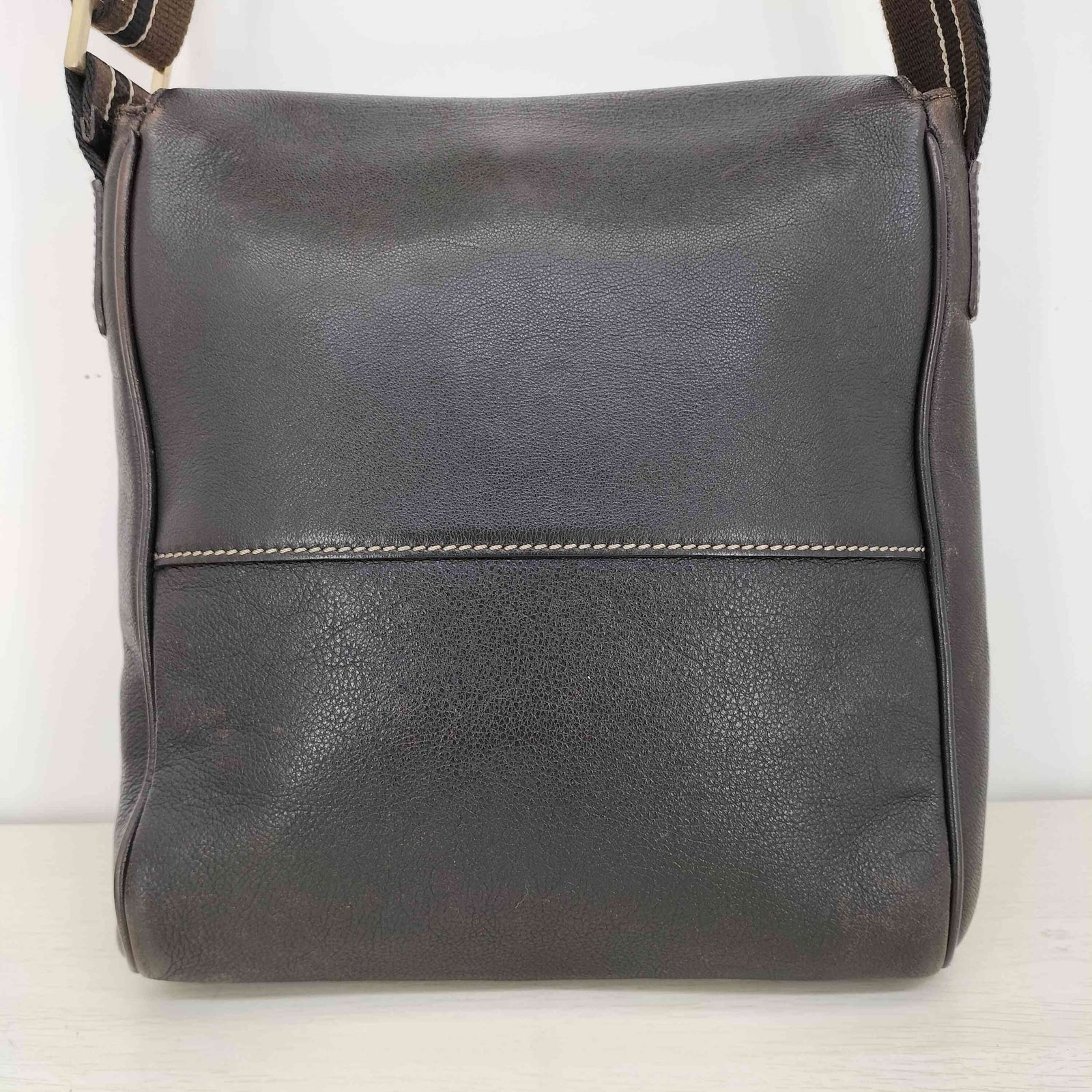 エルメネジルドゼニア Ermenegildo Zegna レザーショルダーバッグ