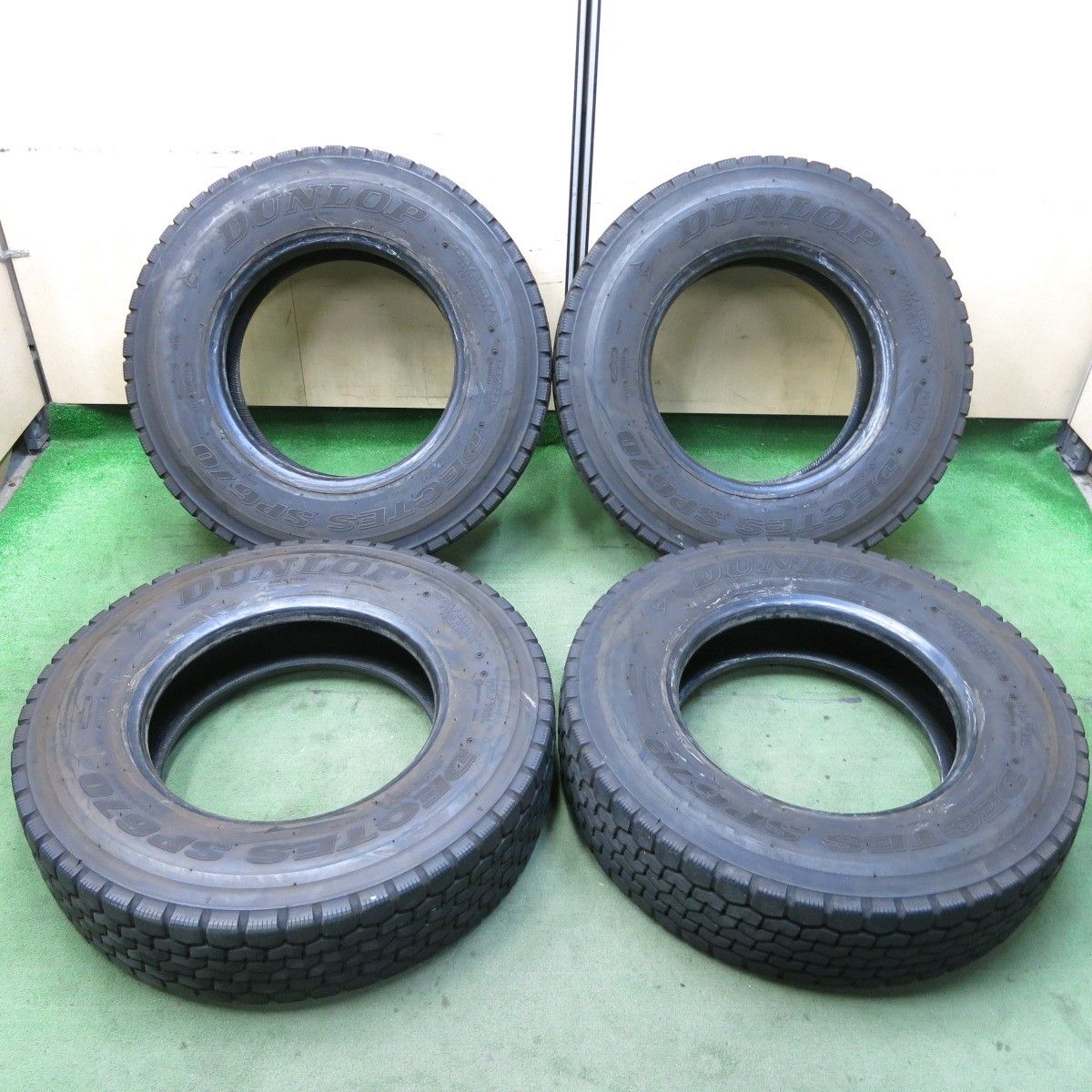 バリ溝！25年！9分☆トラック タイヤ 225/80R17.5 123/122L ダンロップ