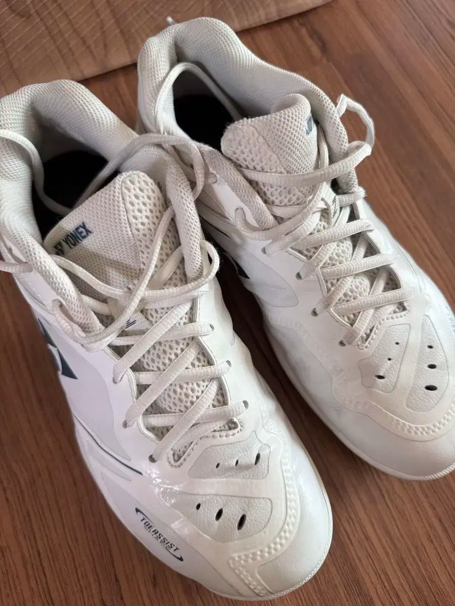 YONEX ヨネックス バドミントンシューズ 65z4 ワイド 260 - メルカリ