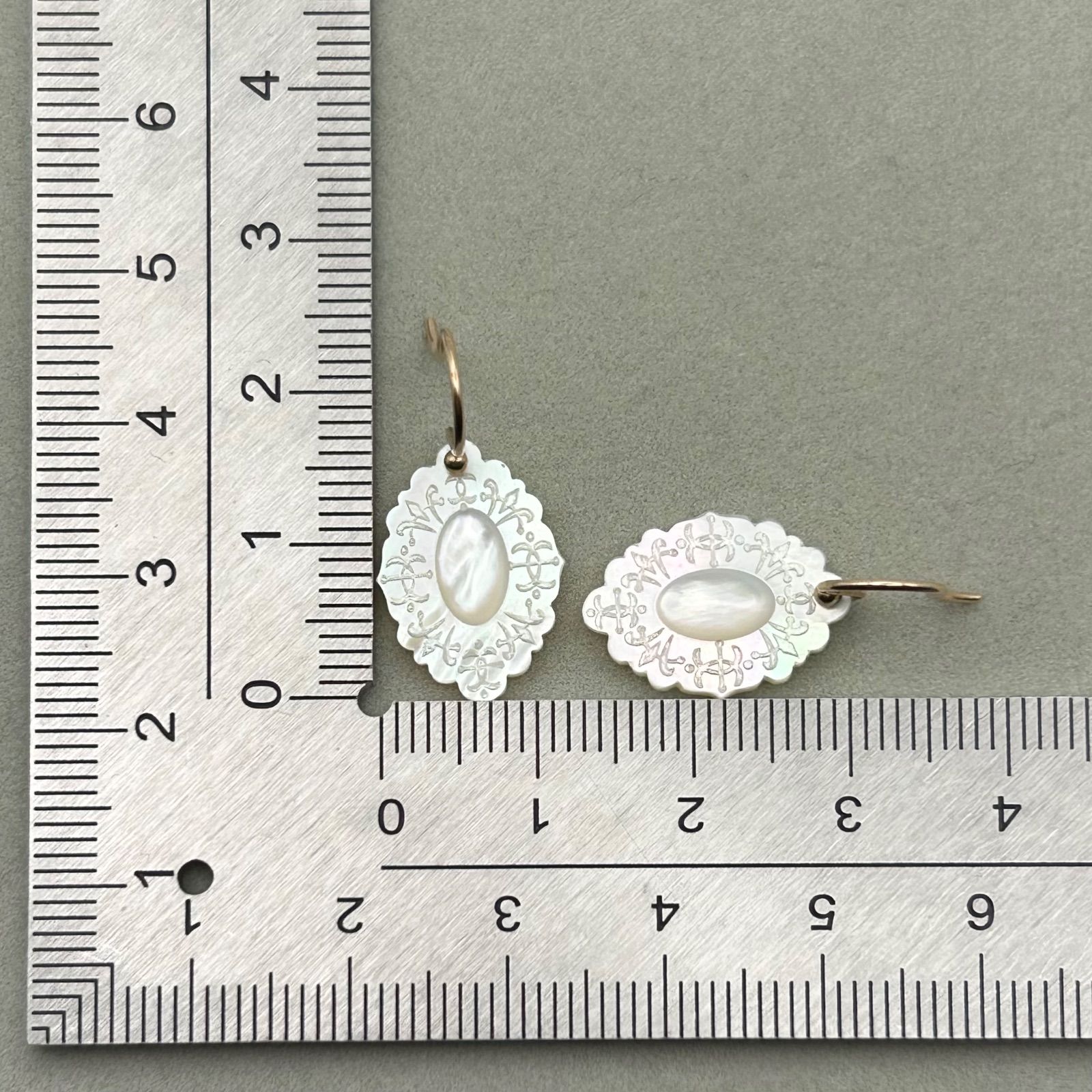 希少】agete アガット シェル貝 ピアス 両耳用 希少】agete アガット