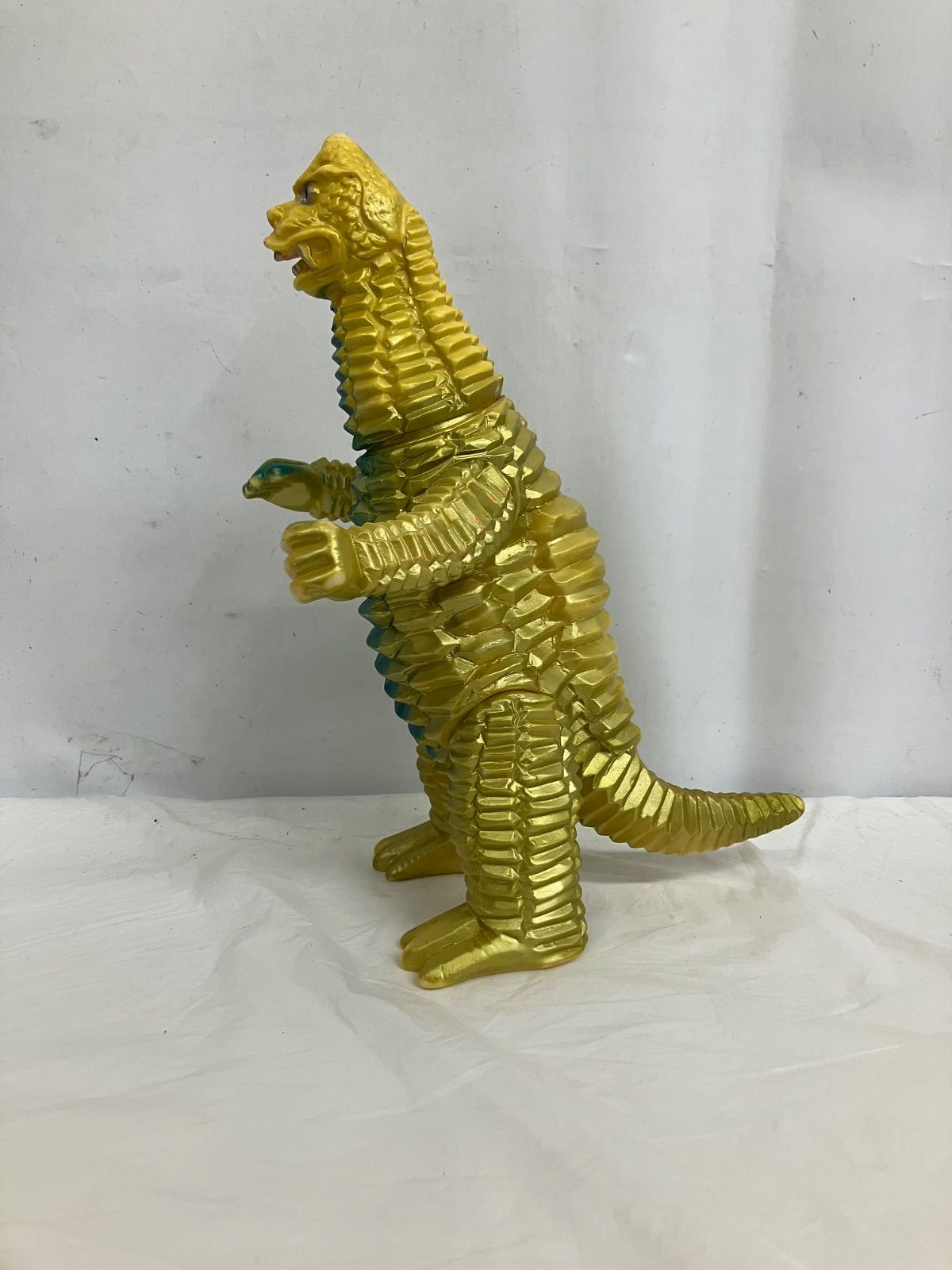 ブルマァク レッドキング ソフビ 当時物 LFJ880 f098 - メルカリ