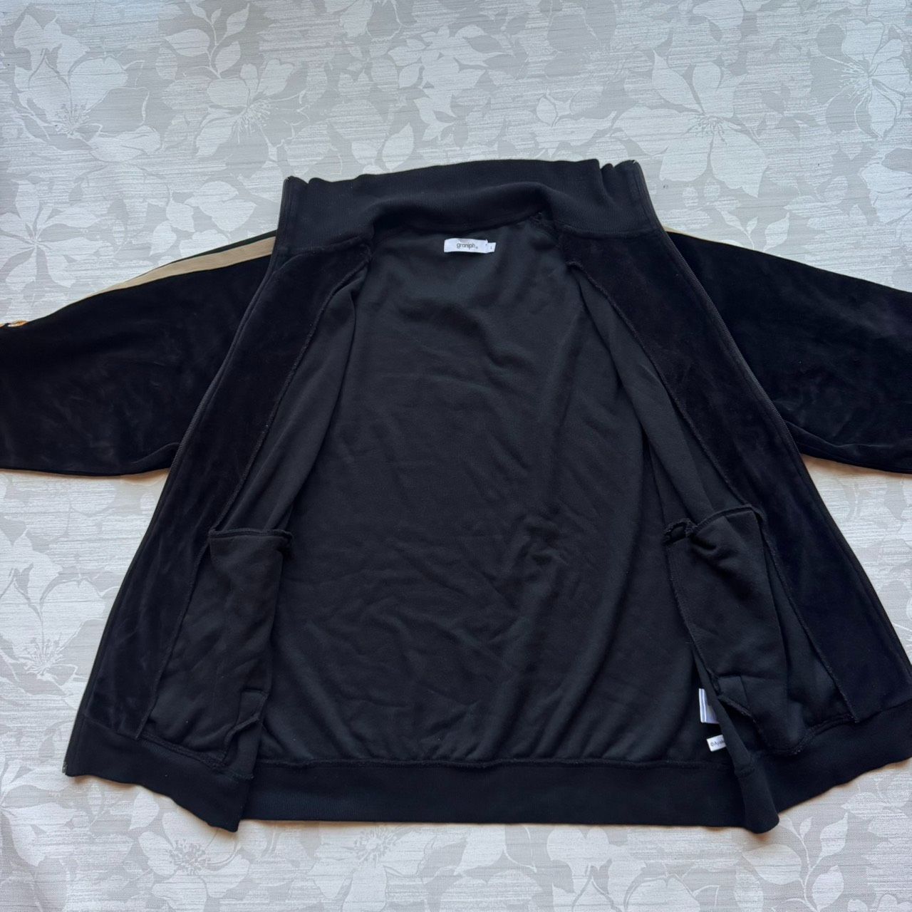 石黒亜矢子コラボ】グラニフ ベロア トラックジャケット 虎刺繍 L