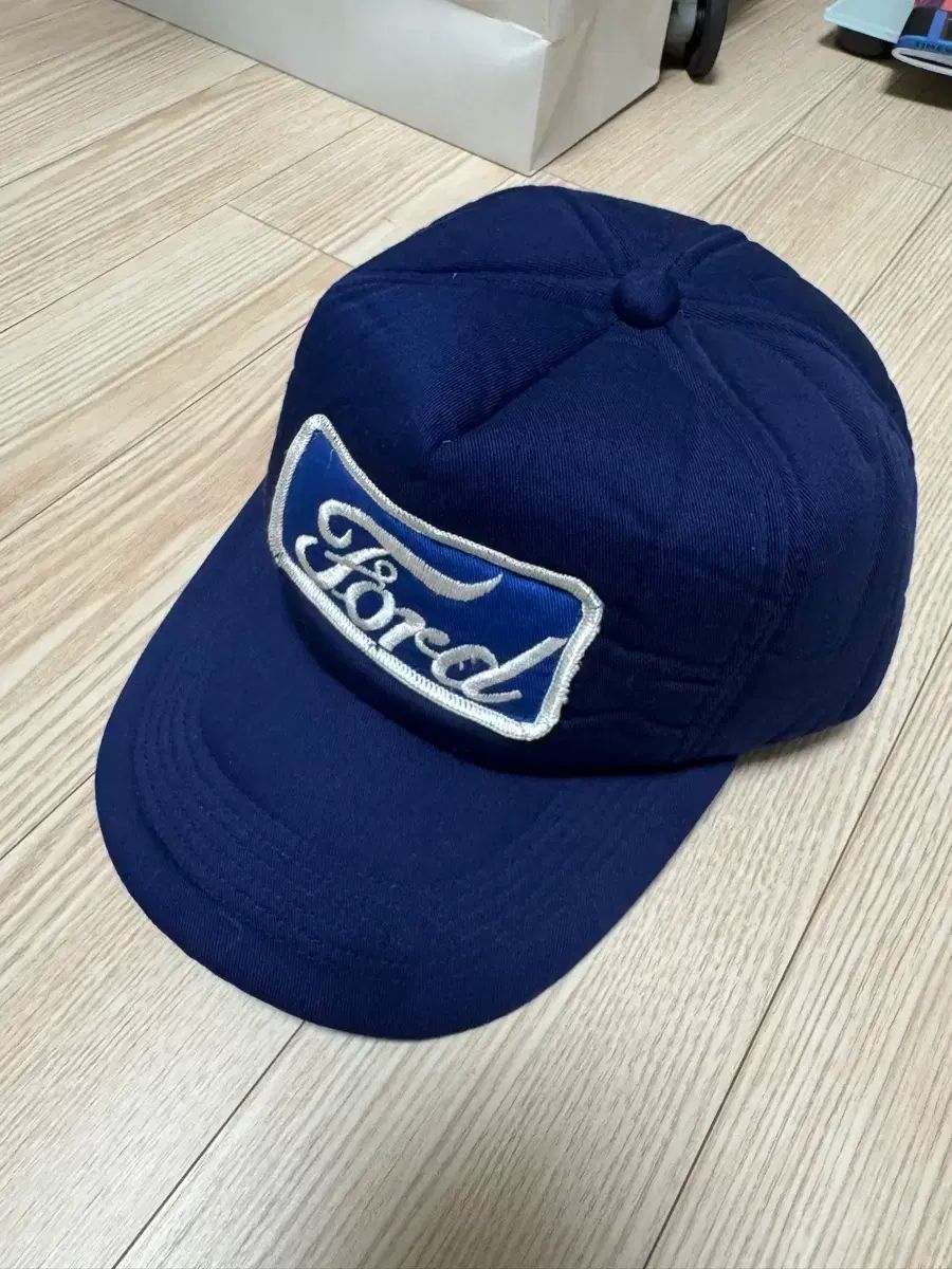 Ford フォード 刺繍パッチ ヴィンテージトラッカー メッシュキャップ