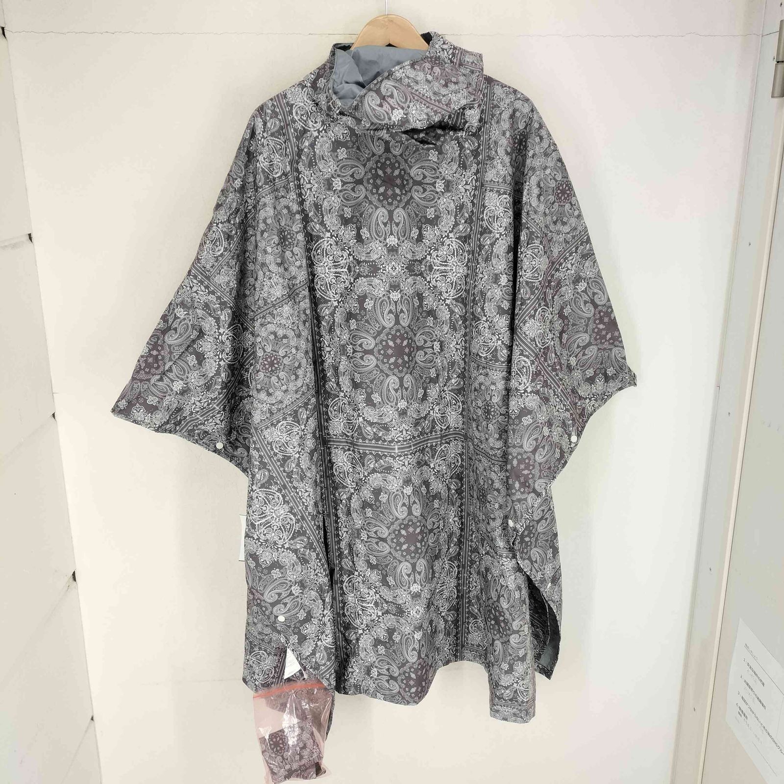 ホワイトマウンテニアリング ポンチョ 楽天市場】ホワイト