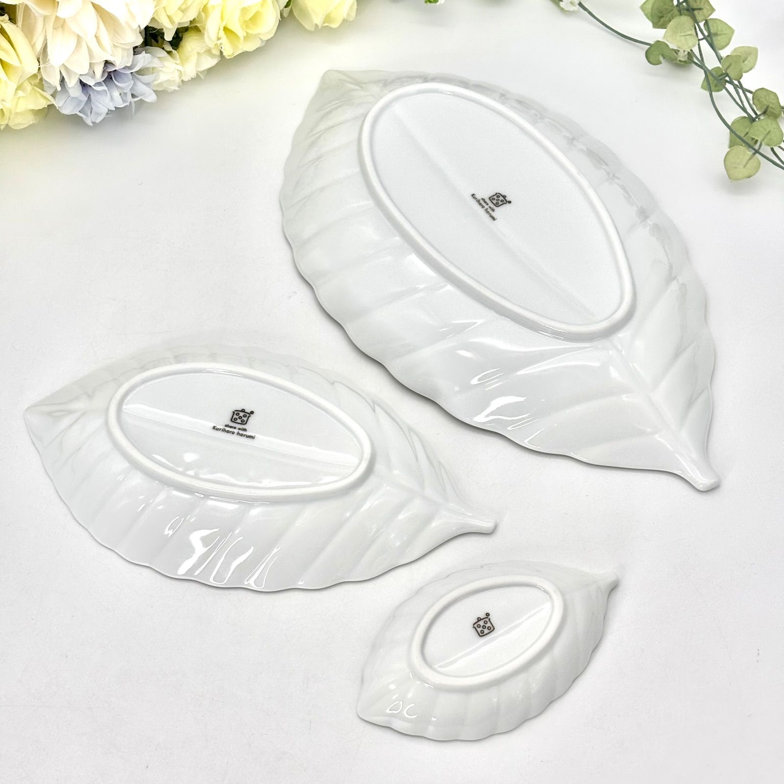 栗原はるみ】リーフプレートセット / 白磁 リーフ型 入れ子 大•中•小