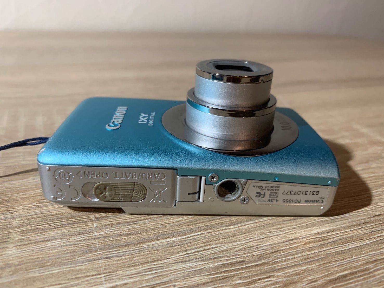 ブルー デジカメ