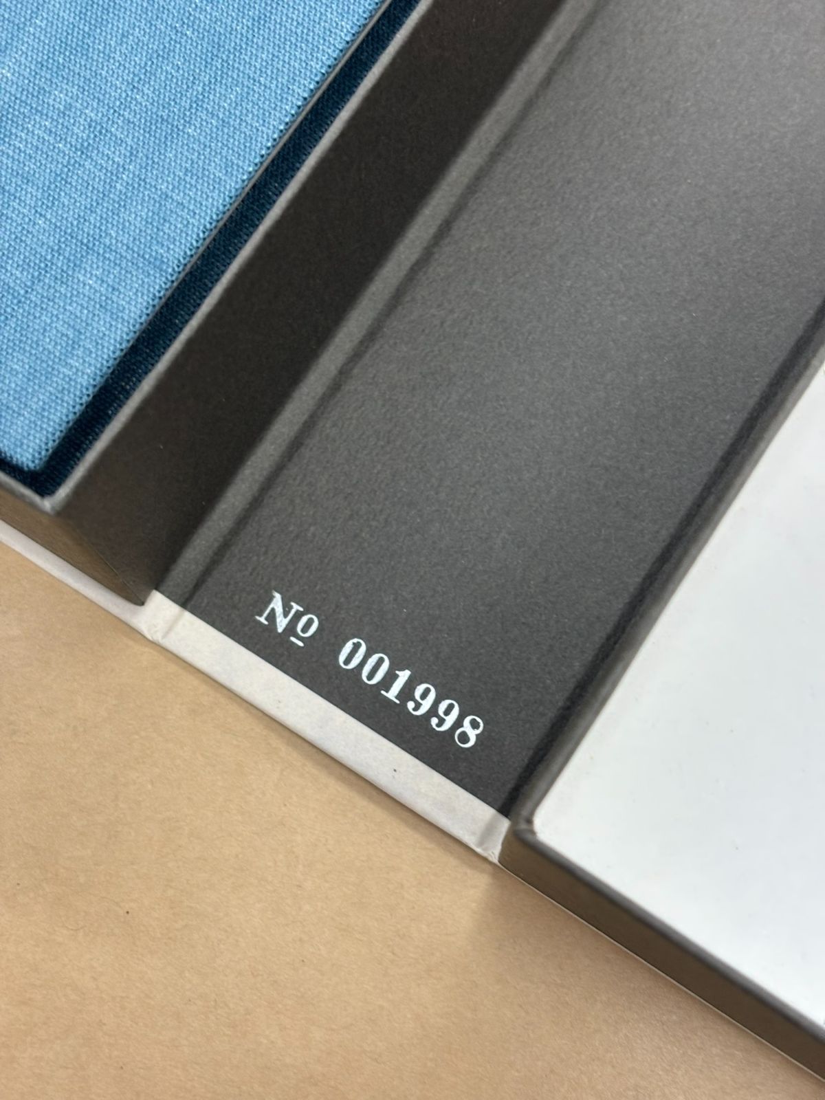 はっぴいえんど/はっぴいえんど カセット 完全限定生産 HAPPY END 【初回生産限定盤】 | はっぴいえんど | ソニーミュージック