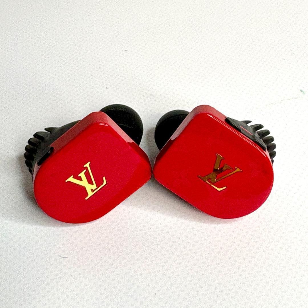 未使用級　ヴィトン　LOUIS VUITTON ワイヤレスイヤフォン　赤 未使用級 ヴィトン LOUIS VUITTON ワイヤレスイヤフォン 赤 - メルカリ