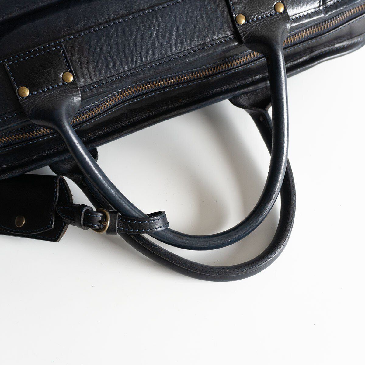 美品】FELISI 【8637/3-NK オールレザー ブリーフケース】 ネイビー