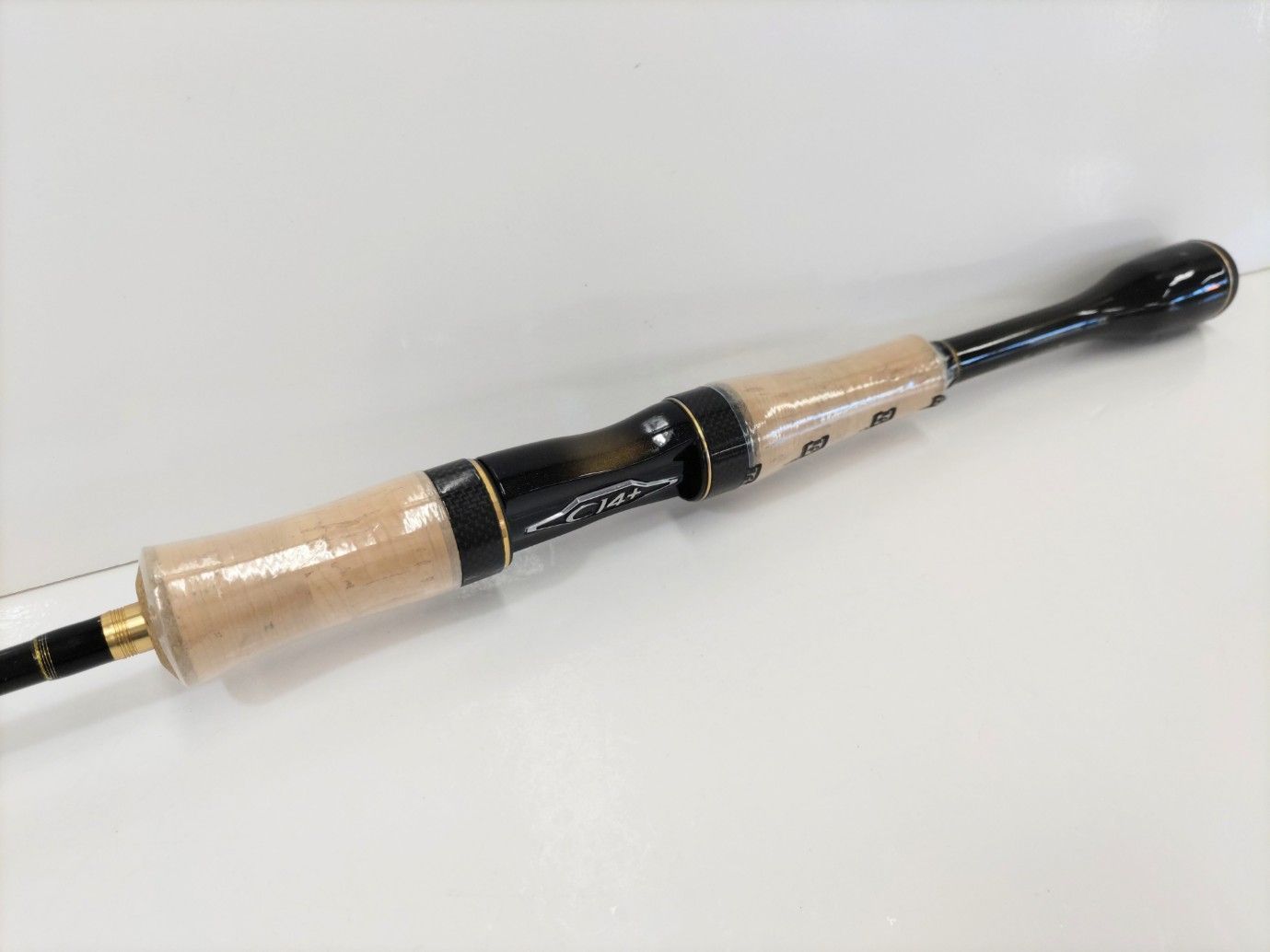 訳あり未使用品！】シマノ 16カーディフ エリアリミテッド S66SUL-F