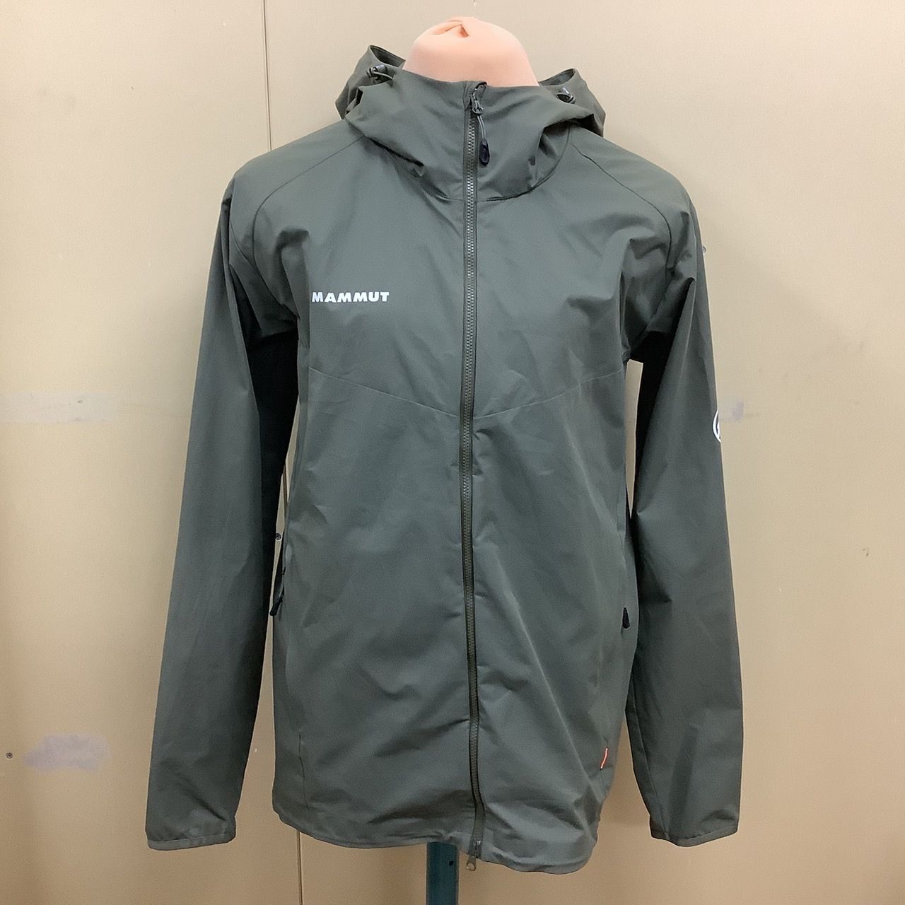 ［美品］MAMMUT ダークグレー　マウンテンパーカー L MAMMUT マムート マウンテンパーカー ナイロン L グレー 灰色 フード