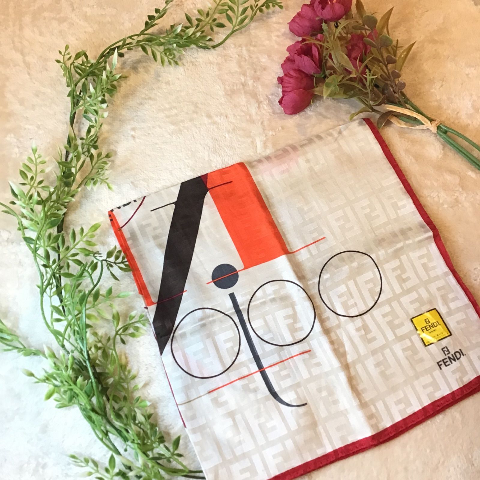 フェンディ ズッカ FENDI シルク混 ハンカチ スカーフ ロゴ入り - メルカリ