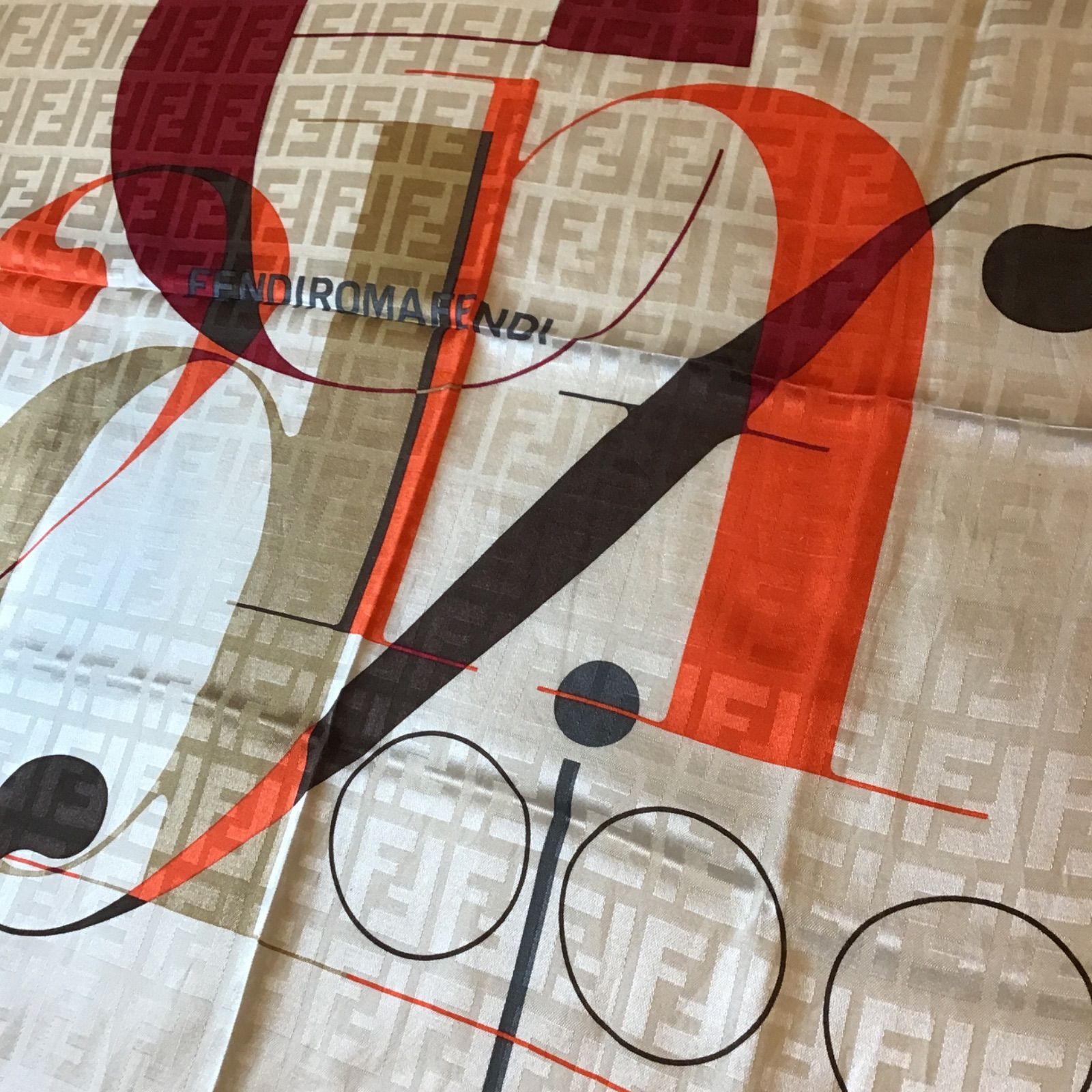 フェンディ ズッカ FENDI シルク混 ハンカチ スカーフ ロゴ入り - メルカリ