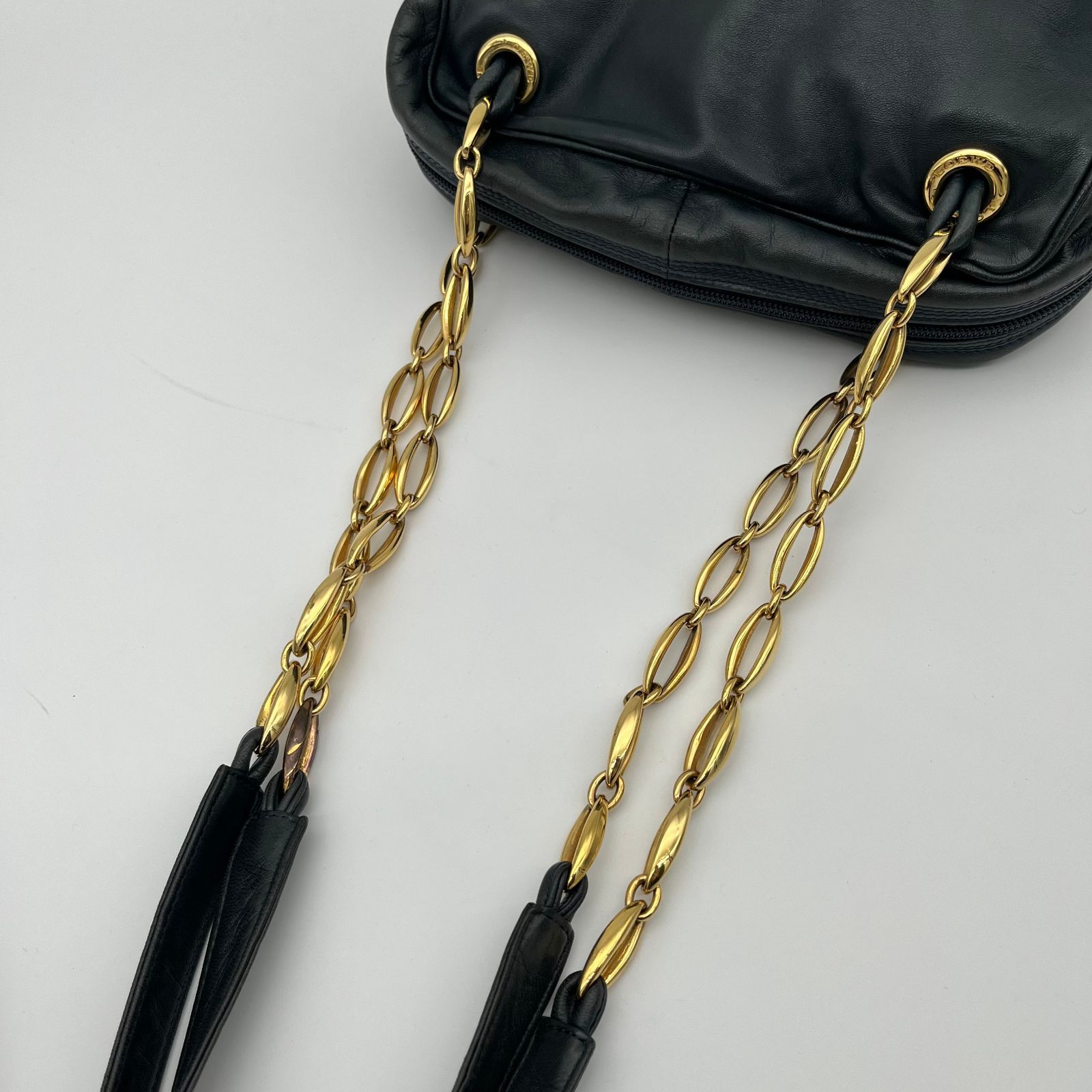 LOEWE（ロエベ）ショルダーバッグ ブラック アナグラム型押し ナッパ
