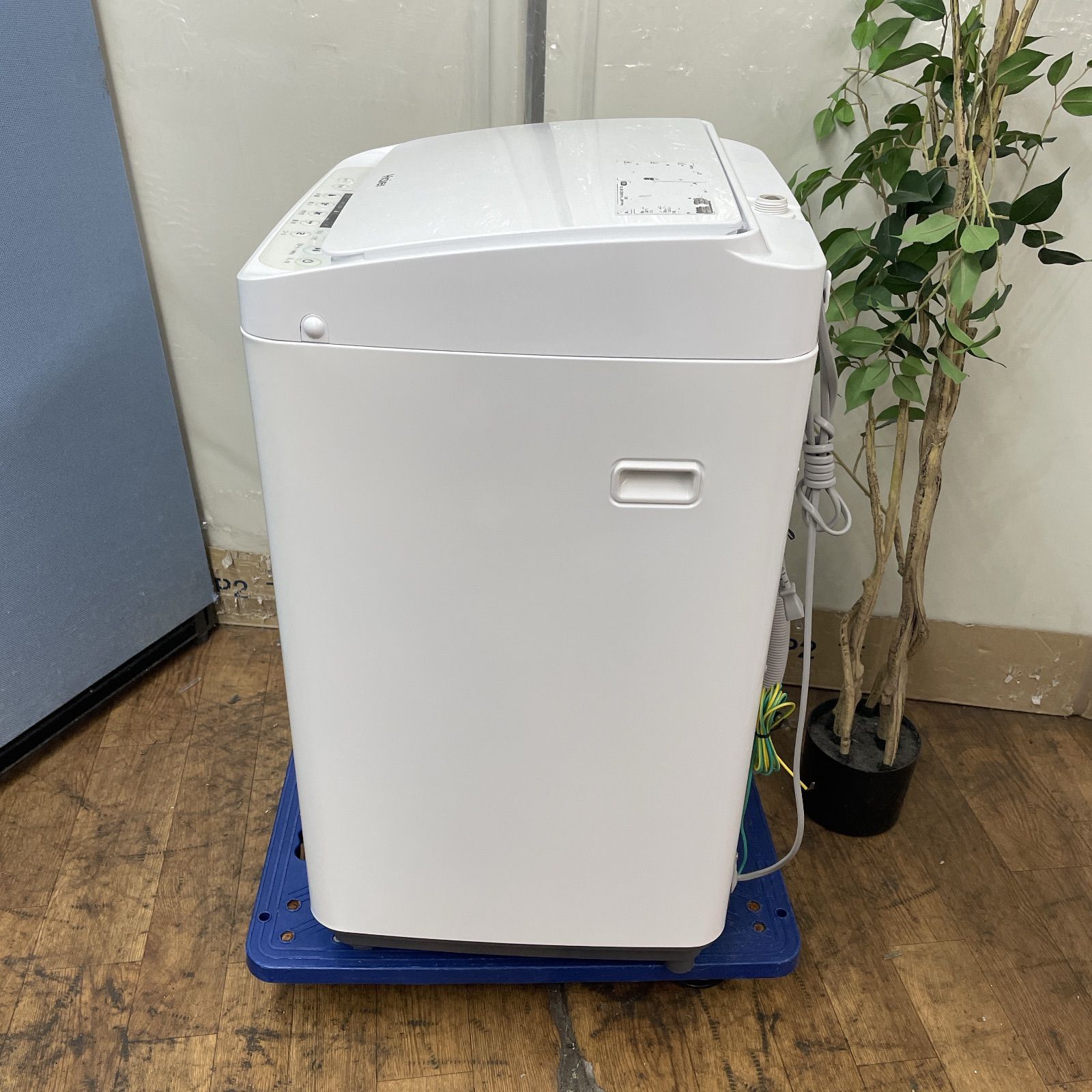 R216 ☀️ 名古屋市近郊配送設置無料！ 2022年製の高年式♪ Haier 洗濯 