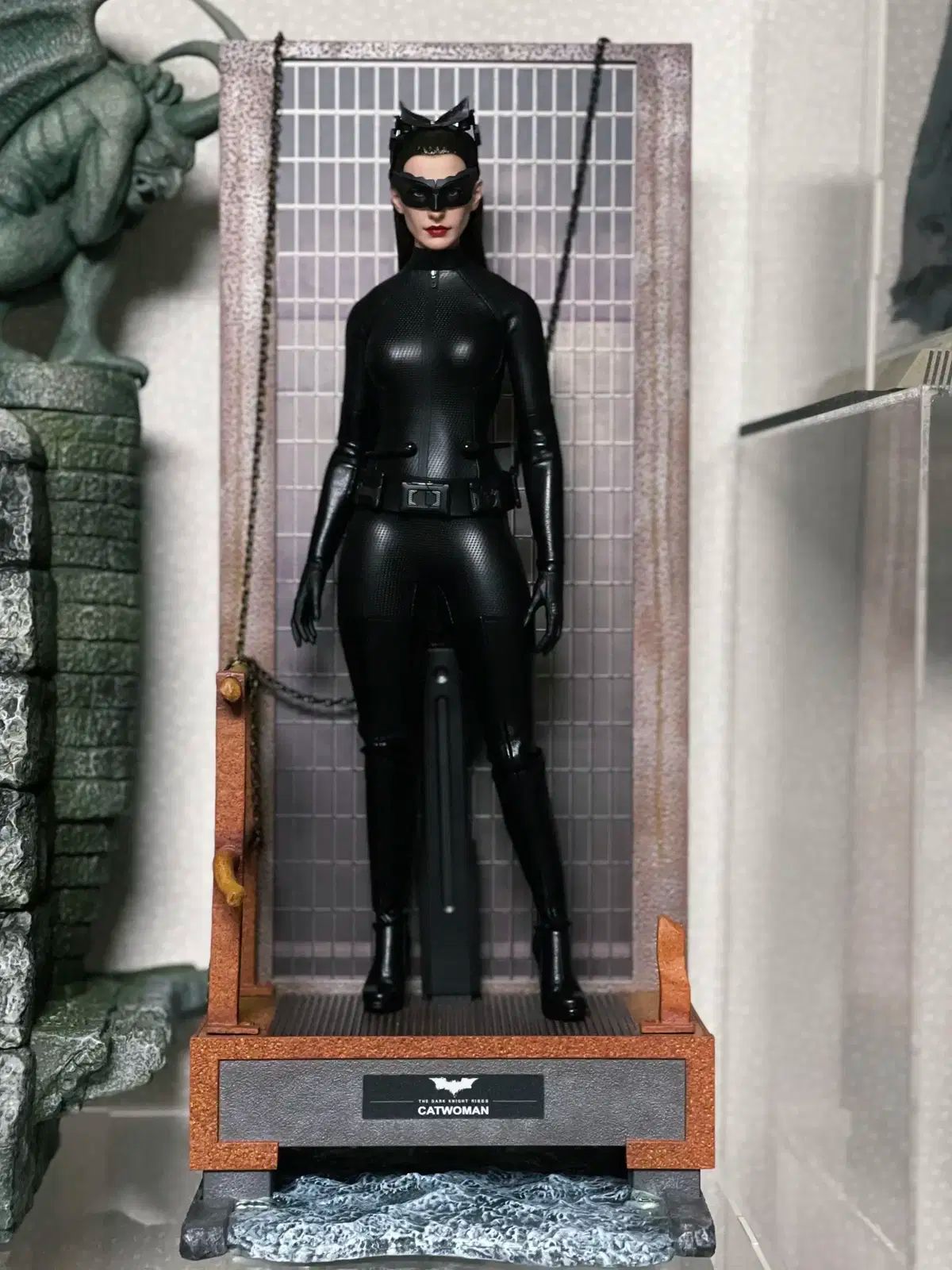MMS627 ホットトイズ セリーナ・カイル (キャットウーマン) 出品