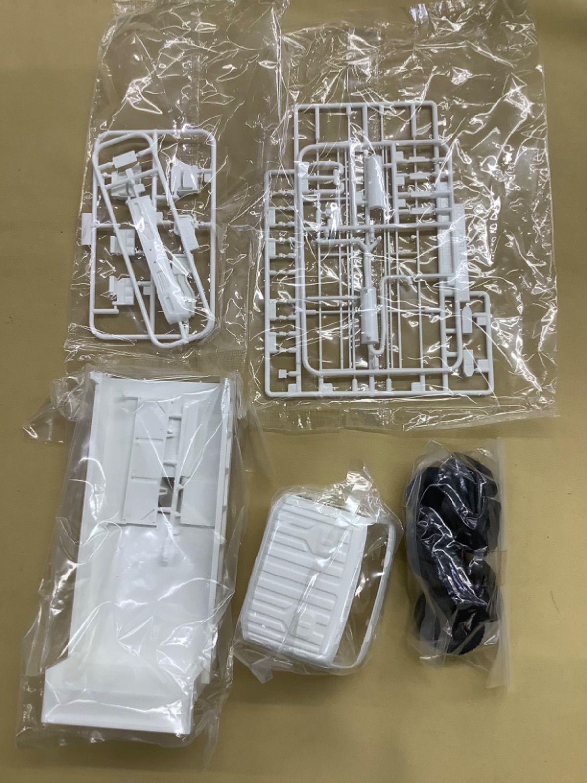 アオシマ 1/32 いすゞ ギガ 20 コボレーン装着 ダンプ アオシマ 1/32 いすゞ ギガ 20 コボレーン装着 ダンプ - メルカリ