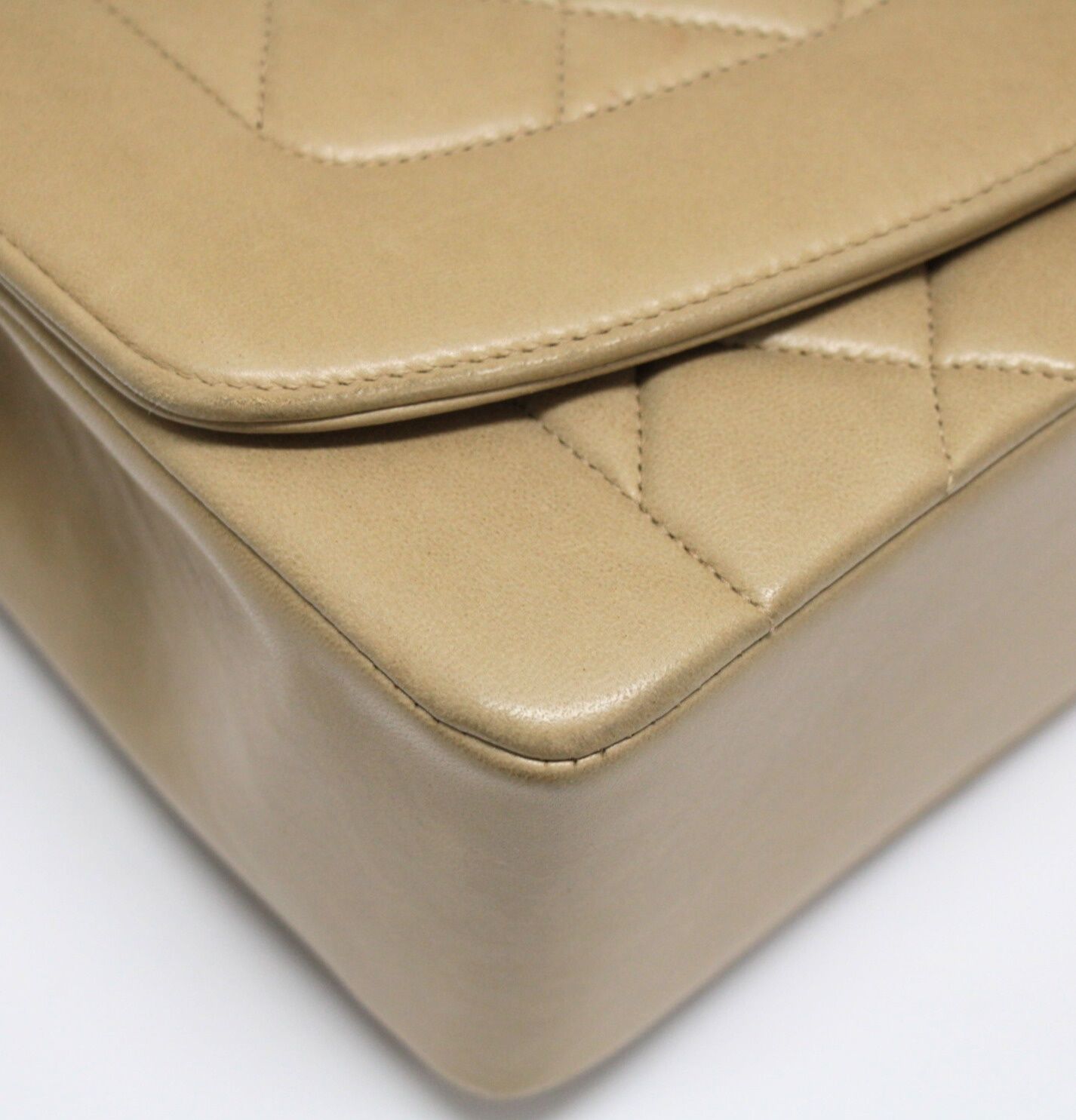 シャネル CHANEL ダイアナ マトラッセ25 チェーンショルダーバッグ