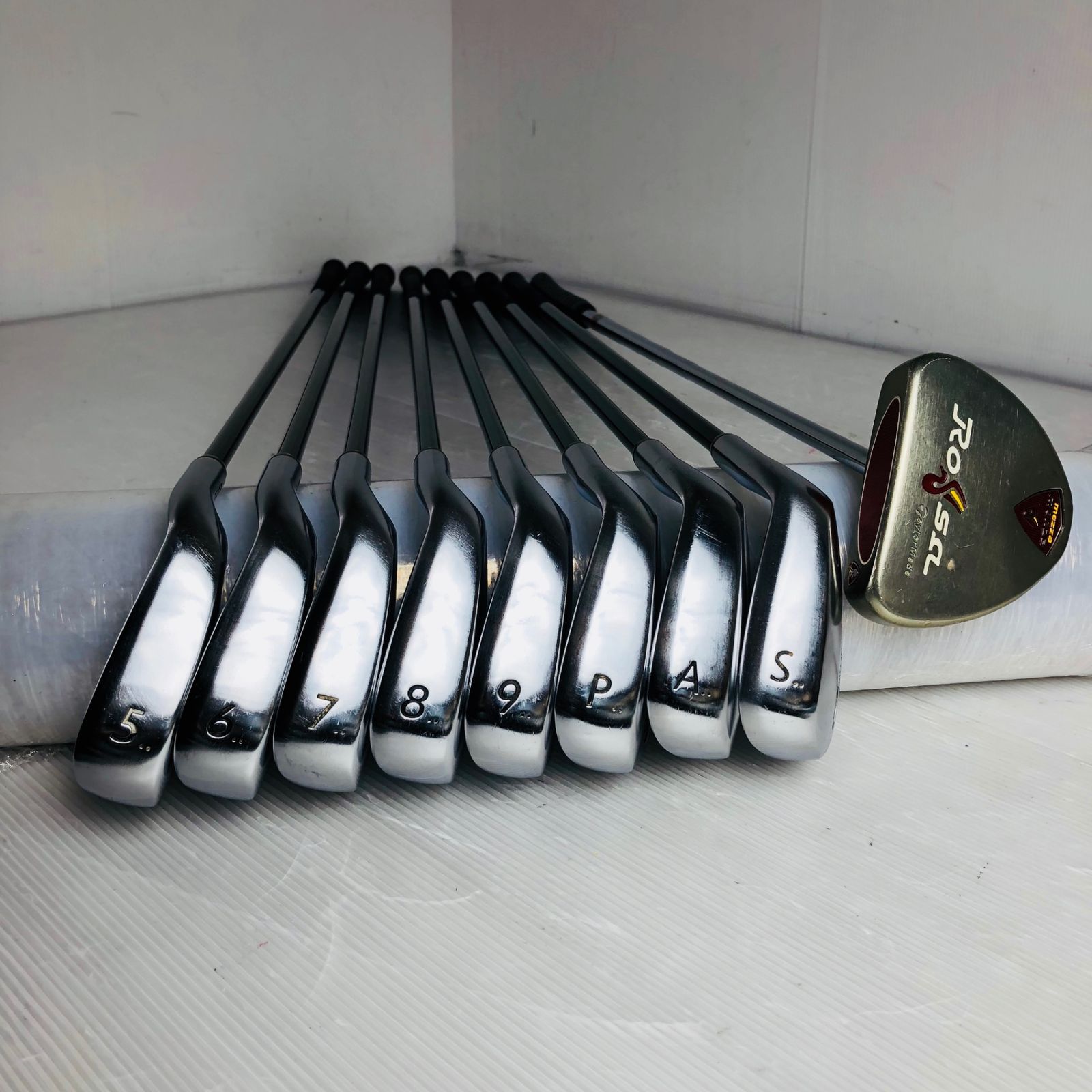 レディース右利き初心者用　テーラーメイド　プロギア　ゴルフセット　W-2561 レディース右利き初心者用 テーラーメイド プロギア ゴルフセット W-2561