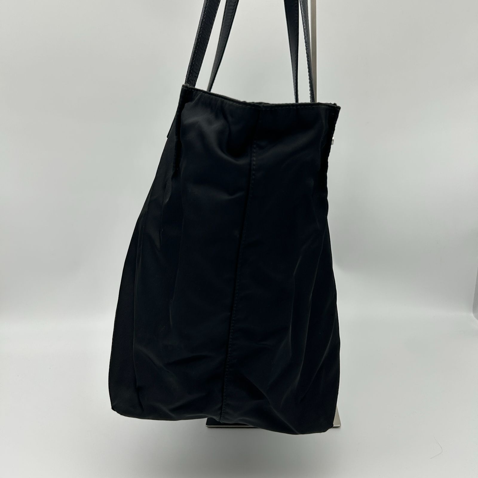 PRADA（プラダ）ショルダーバッグ ナイロン×レザー 三角ロゴプレート