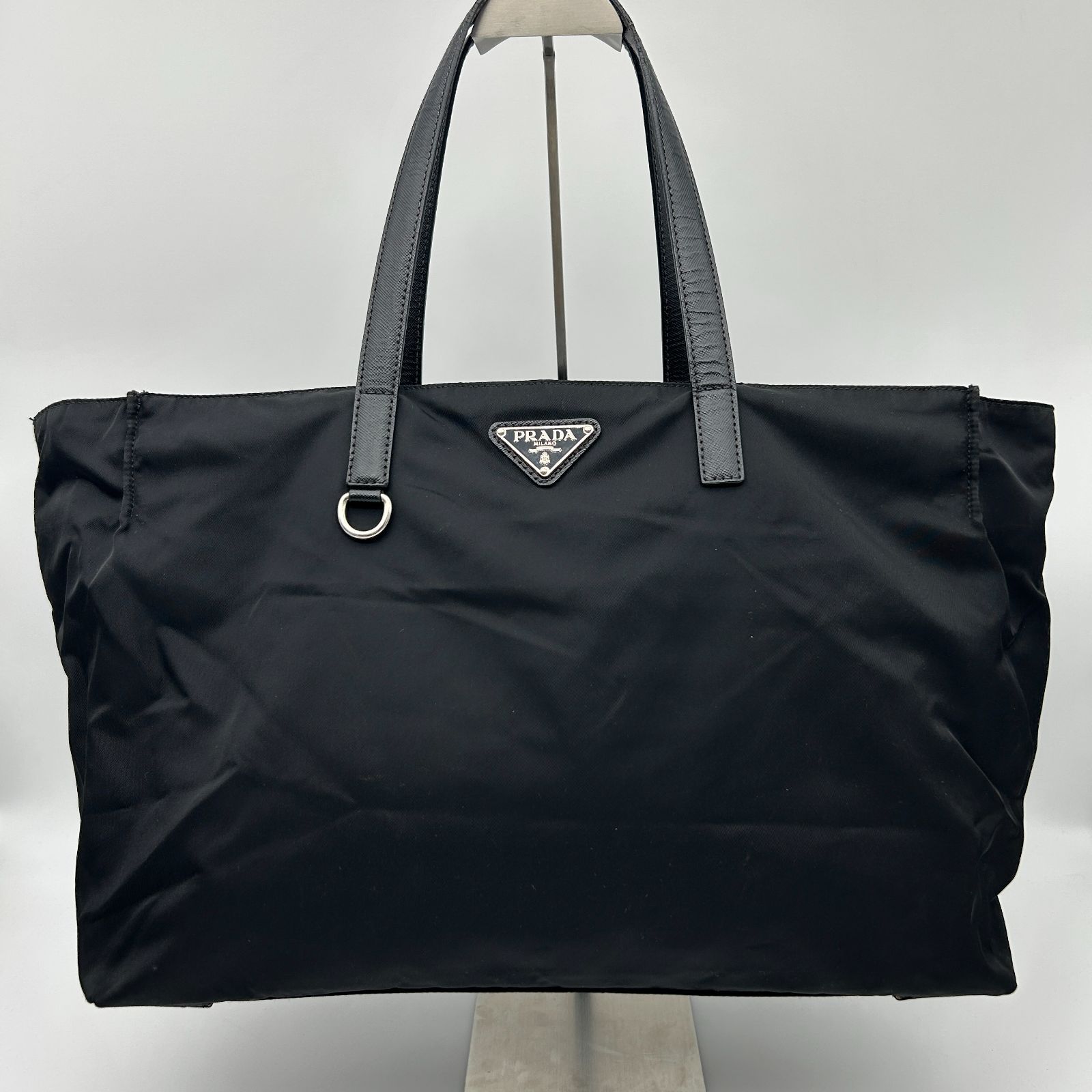 PRADA（プラダ）ショルダーバッグ ナイロン×レザー 三角ロゴプレート