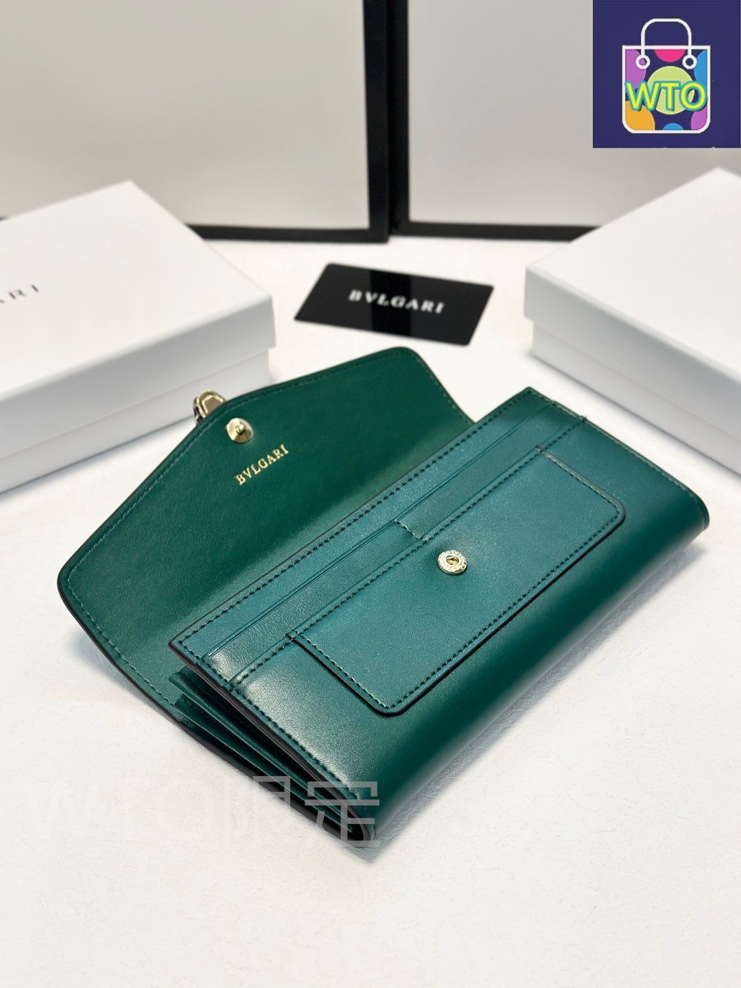 今日特価】BVLGARI レディースウォレット, ブラック/グリーン/レッド