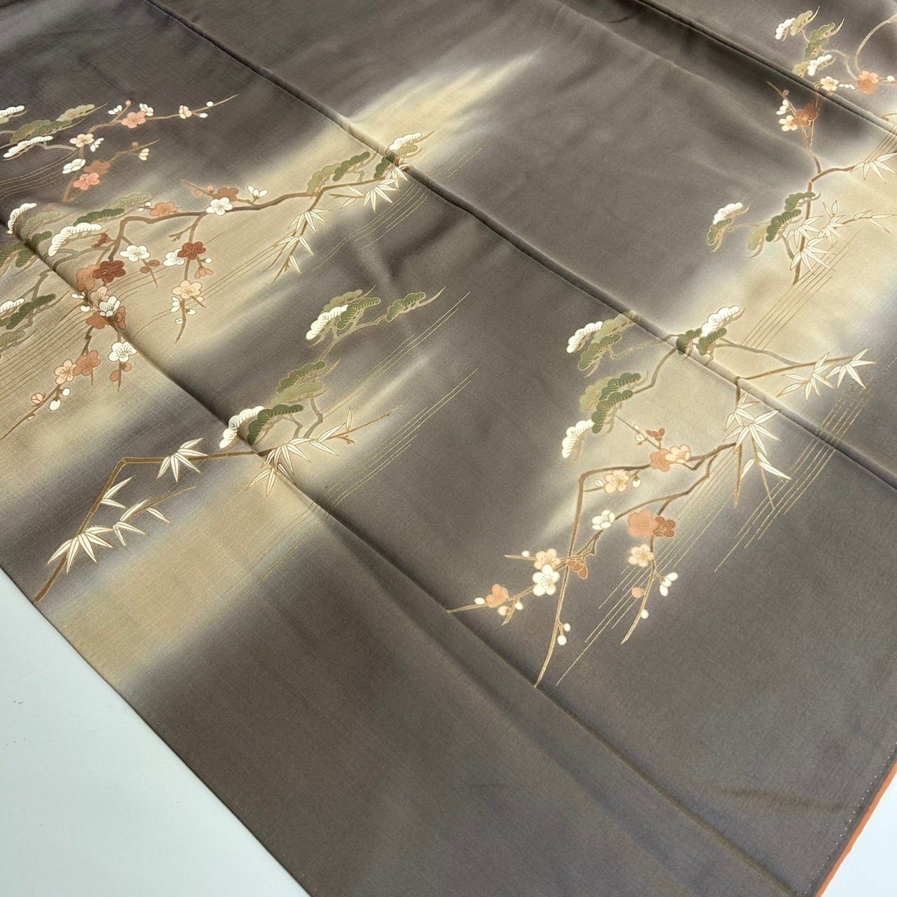 訪問着 　正絹・袷・ガード加工 付下げ 裄68 上品な友禅 美しい花 ガード加工 紋なし 正絹 MK-1499