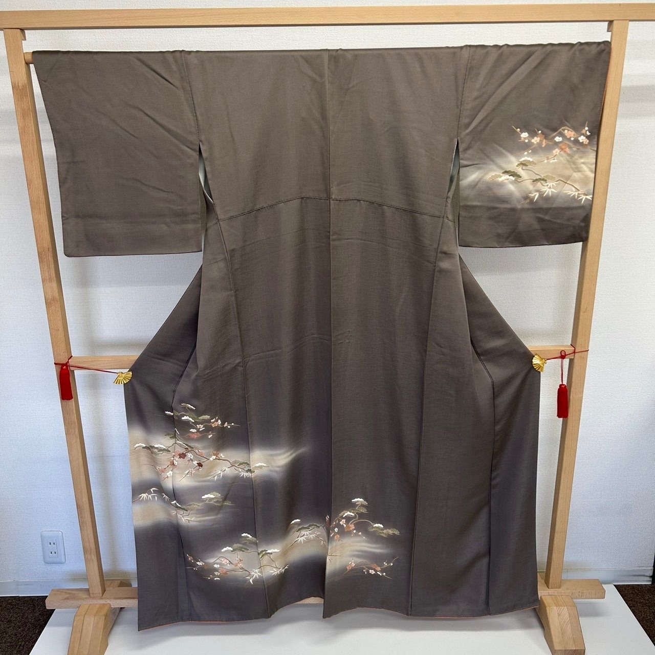 訪問着 　正絹・袷・ガード加工 付下げ 裄68 上品な友禅 美しい花 ガード加工 紋なし 正絹 MK-1499