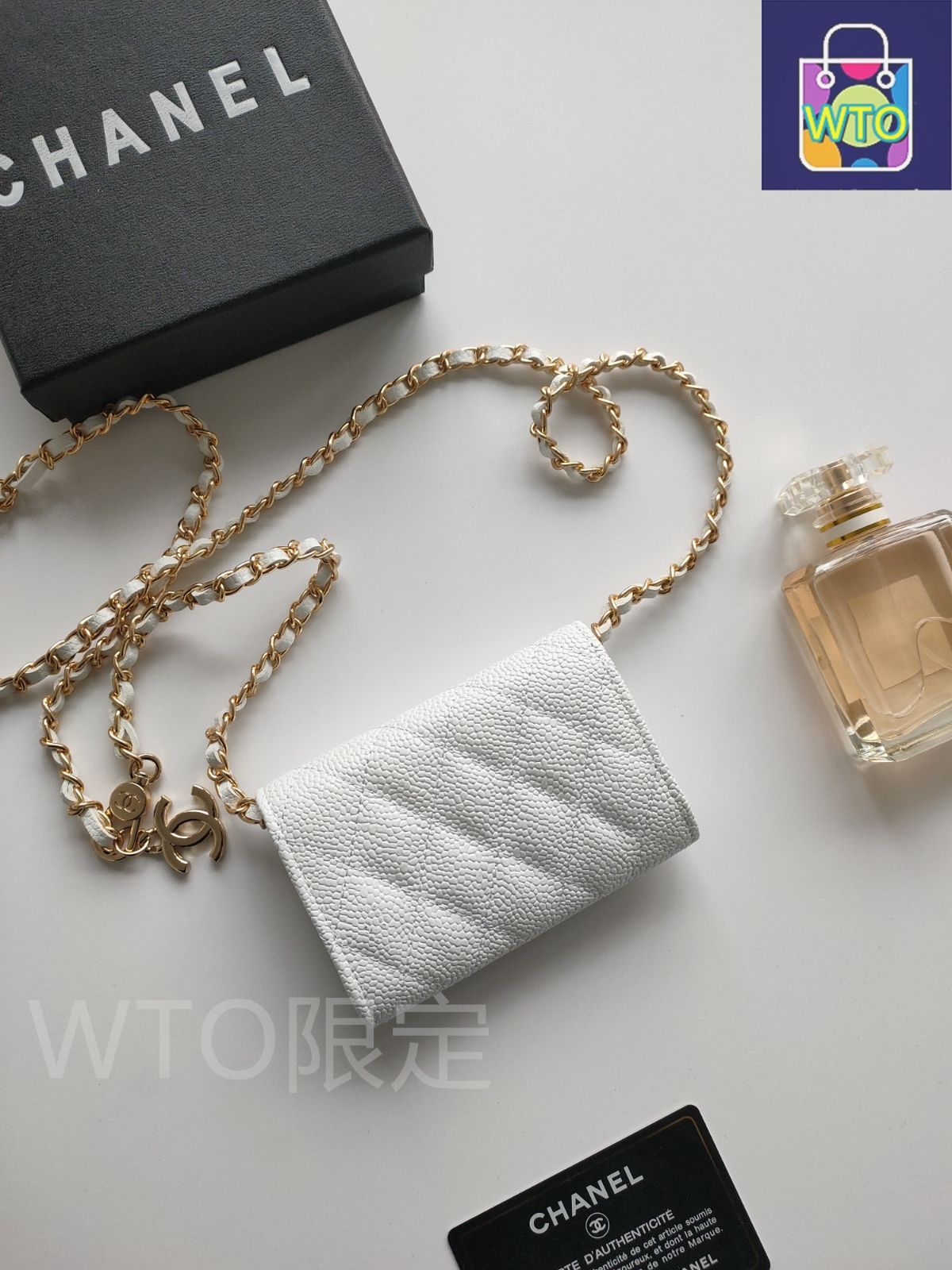 今日特価】A8937 コインケース, ボールチェックキャビアレザー