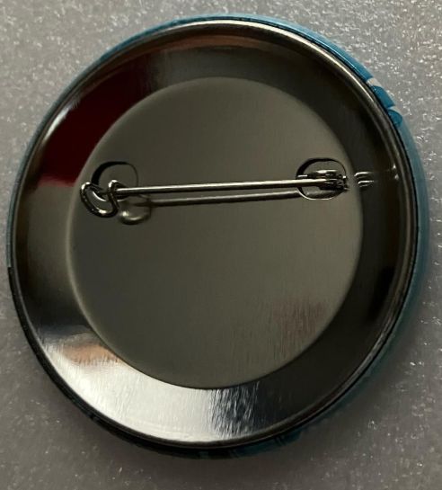 e➖家庭教師ヒットマンREBORN➖　スクアーロ　耳当て　激推し　缶バッジ e➖家庭教師ヒットマンREBORN➖ ヴァリアー スクアーロ 耳当て 激推し