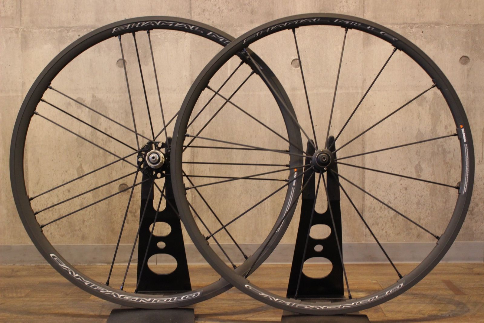 【美品】 カンパニョーロ SHAMAL シャマル MILLE ミレ シマノフリー カンパニョーロ CAMPAGNOLO シャマル ミレ SHAMAL MILLE アルミ