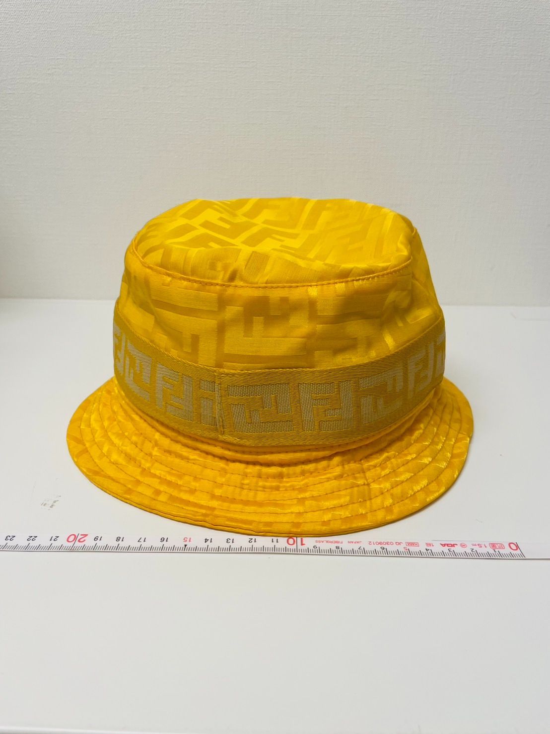 美品】FENDI バケット ハット 帽子 ズッカ イエロー - メルカリ
