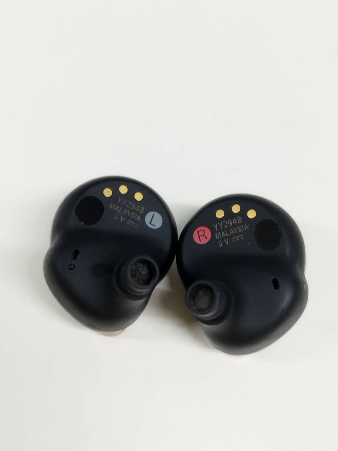 ジャンク】SONY WF-1000XM4/ブラック/ワイヤレスイヤホン〈Model