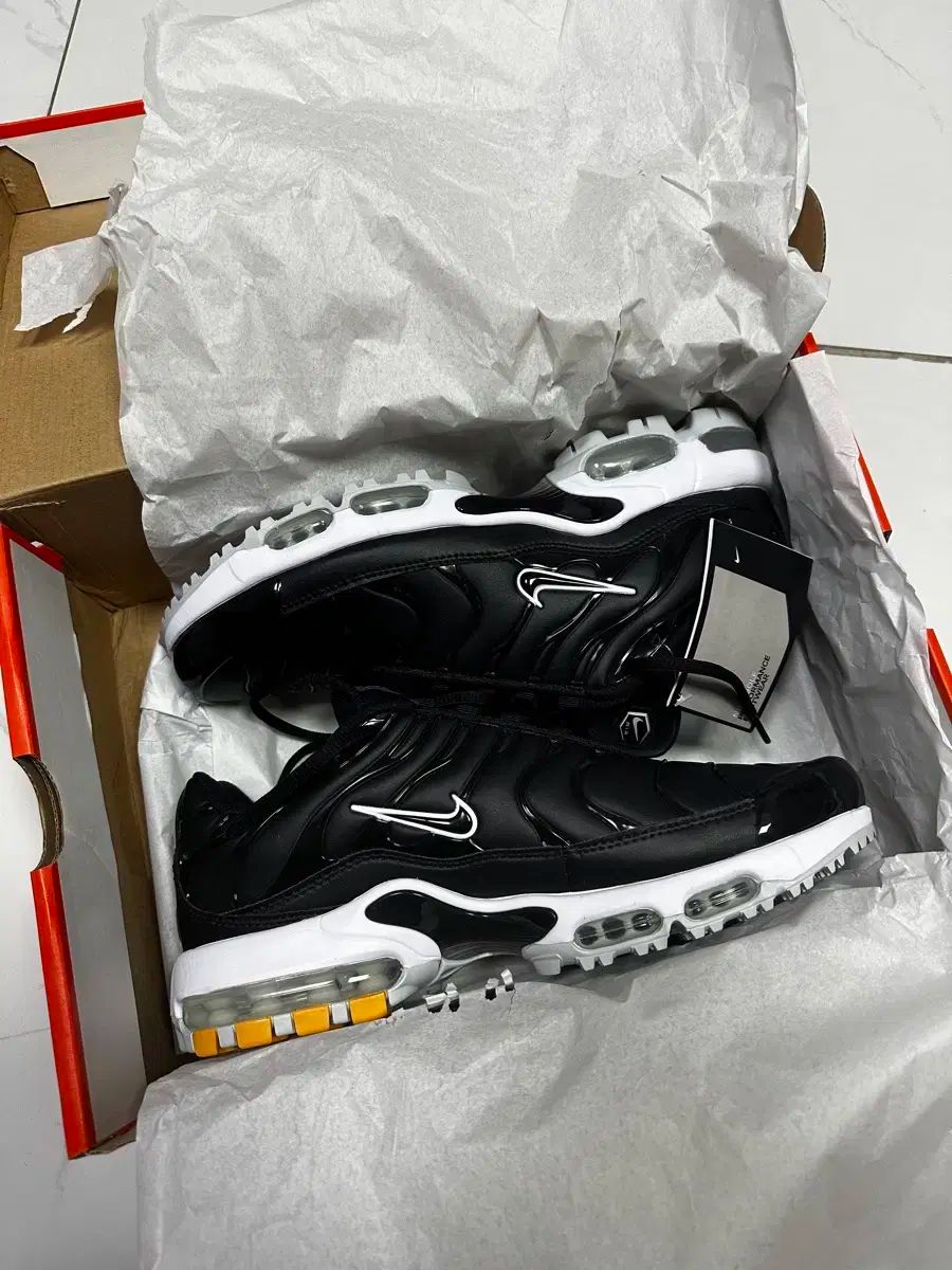 ナイキゴルフシューズ エア マックス プラス G