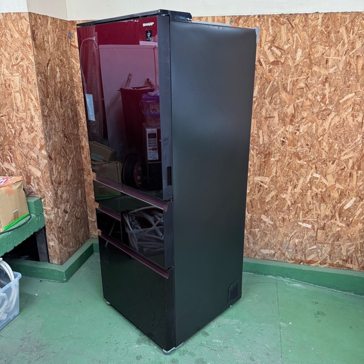 277 送料設置無料 SHARP 自動製氷機能付き大型冷蔵庫 ガラスデザイン