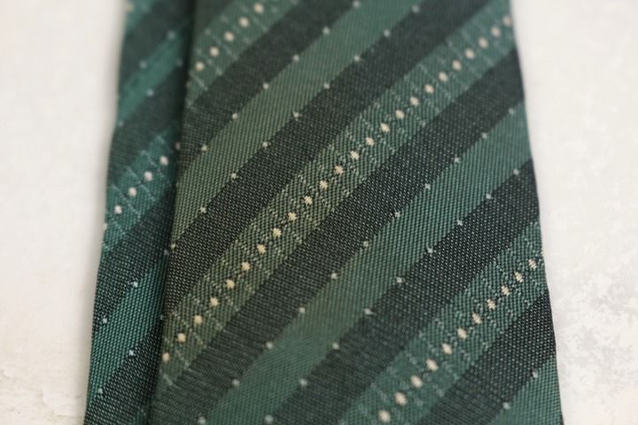 新品 希少カラー 抹茶グリーン Yves saint Laurent ネクタイ イヴ・サンローラン ブランド ネクタイ ストライプ柄 シルク PO メンズ