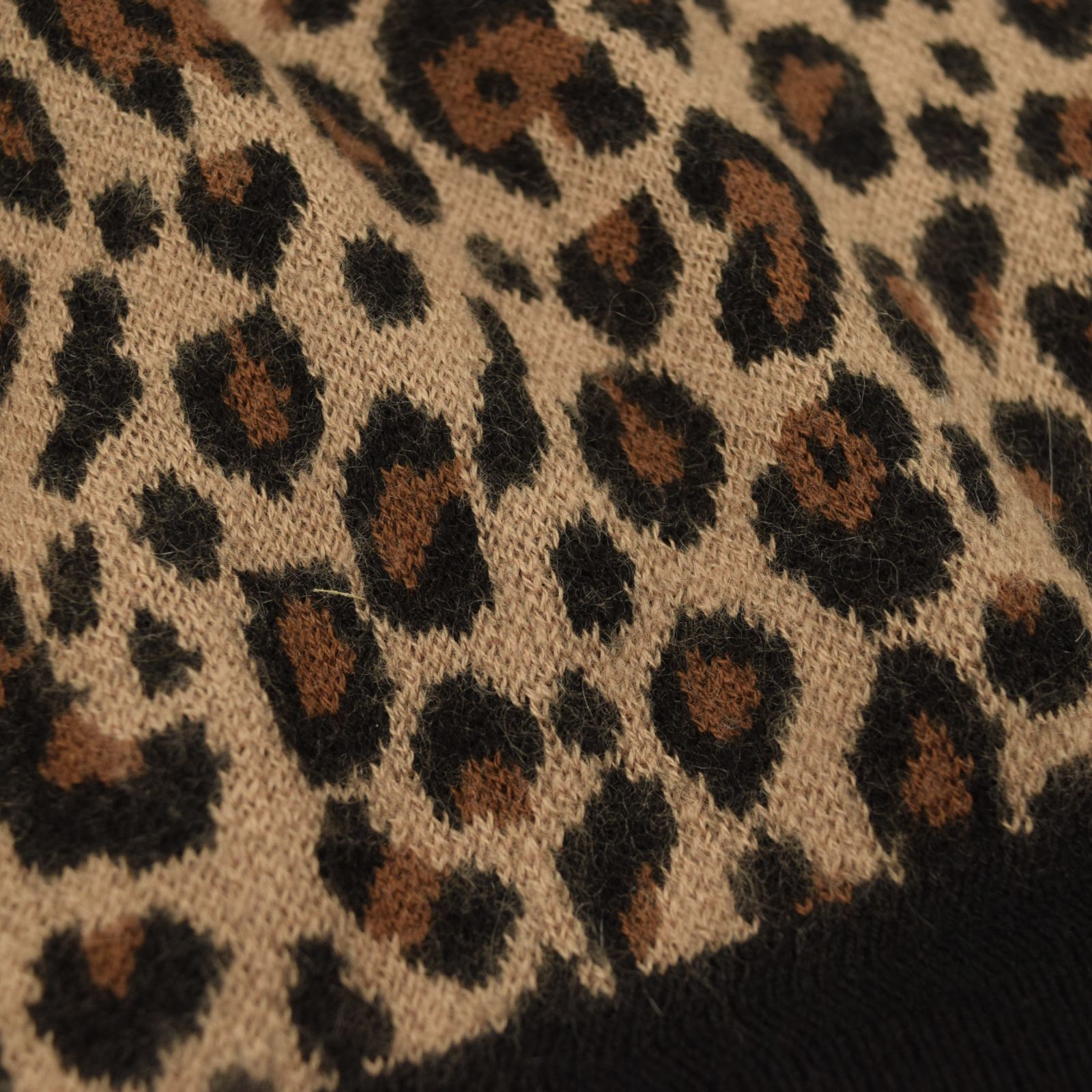 サイズ：2・L・新品】パーリーゲイツ レオパード柄 カシミヤ混 クルー