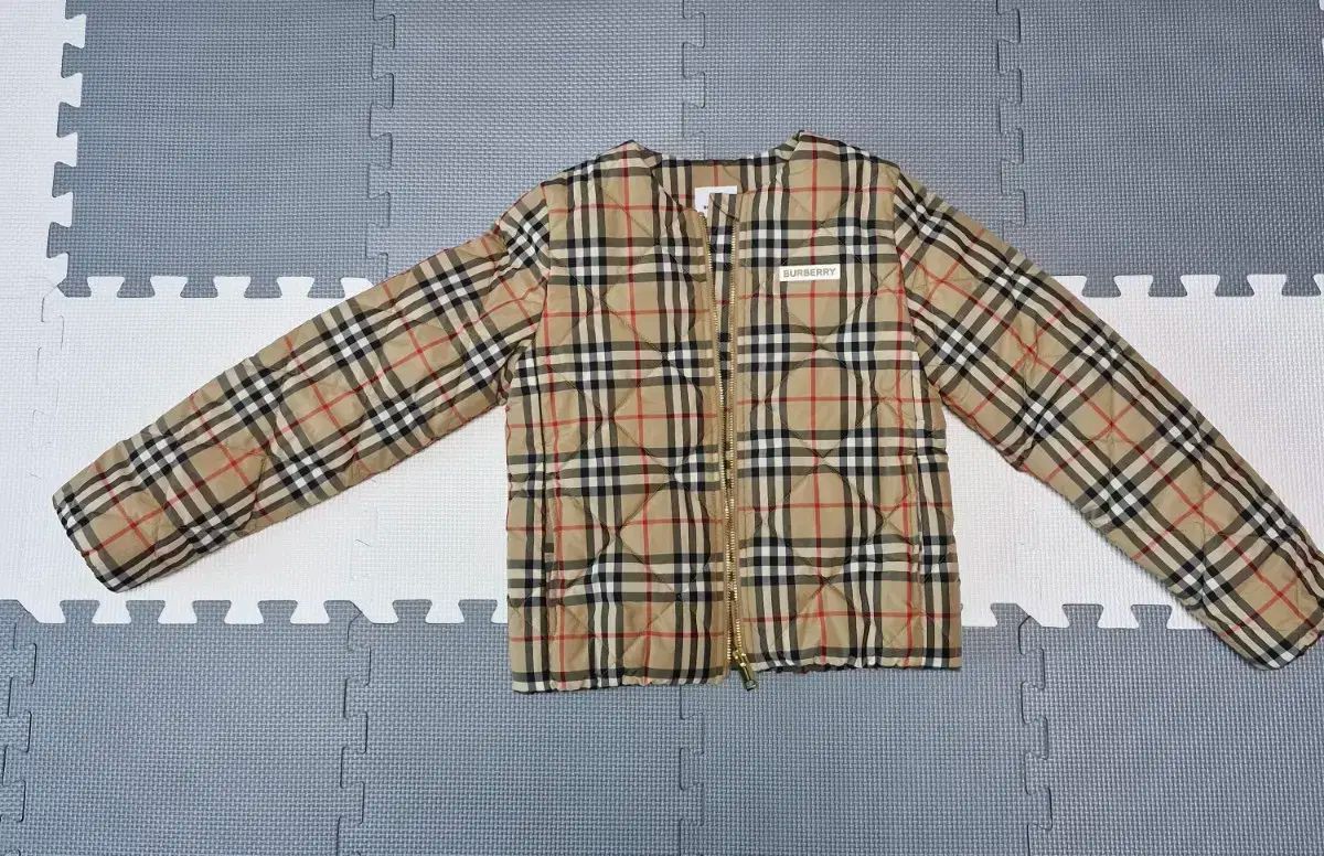 バーバリー キッズ キルティングジャケット - メルカリ