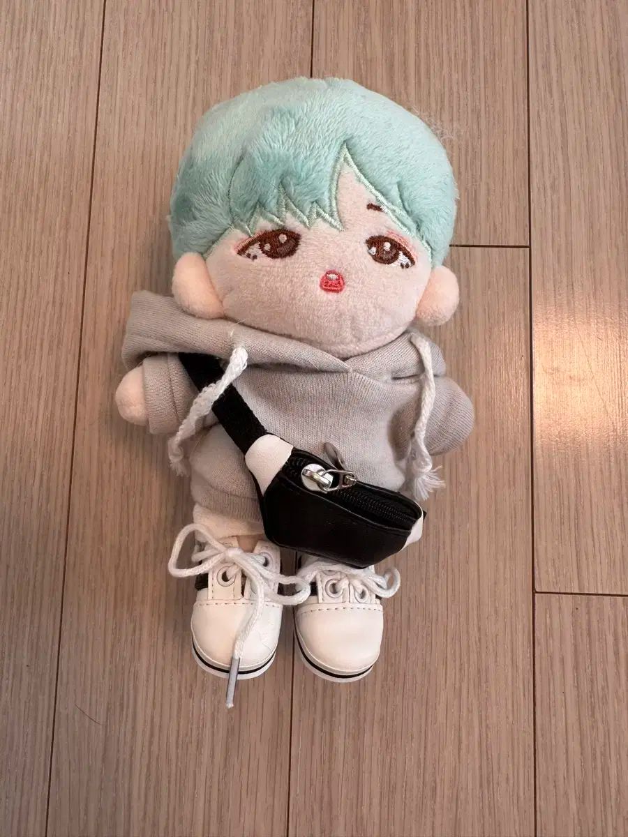 SUGA ミン・ユンギ シュガ 15センチのぬいぐるみ② BTS 防弾少年団