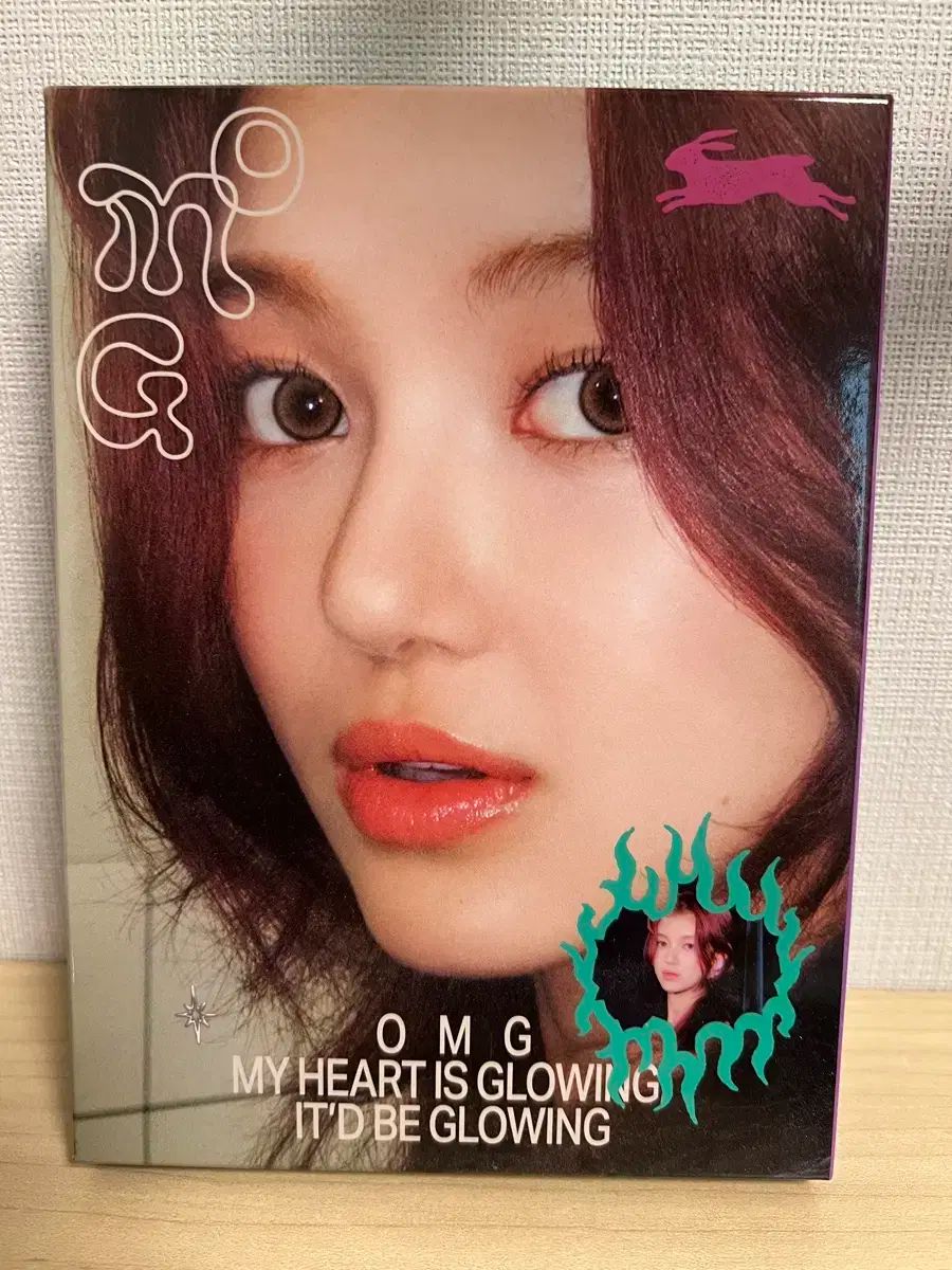 newjeans『njz』ハニOMG ポスター Amazon.co.jp: newjeans omg ポスター 公式 ハニ ニュージーンズの