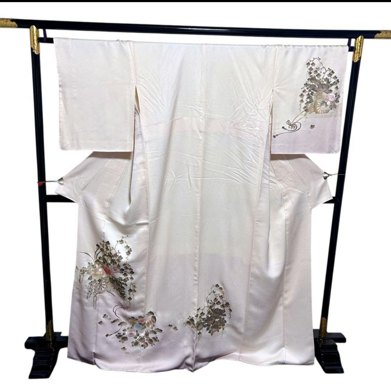 新品　袷　正絹　蘇州・相良刺繍　紋付　訪問着　フルセット　西陣唐織プラチナ箔袋帯 美品 袷 正絹 蘇州刺繍 相良刺繍 訪問着 フルセット 西陣唐織プラチナ