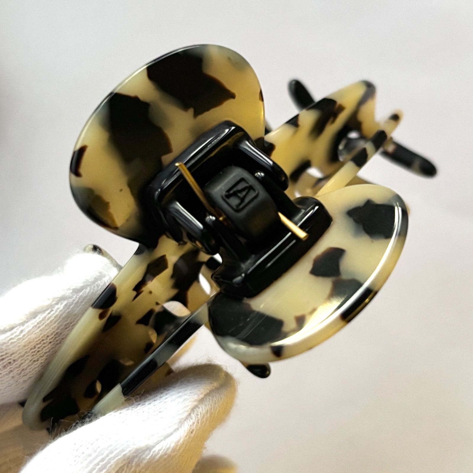 アレクサンドル・ドゥ・パリ 8.5cm M クリップ アルビノス - メルカリ