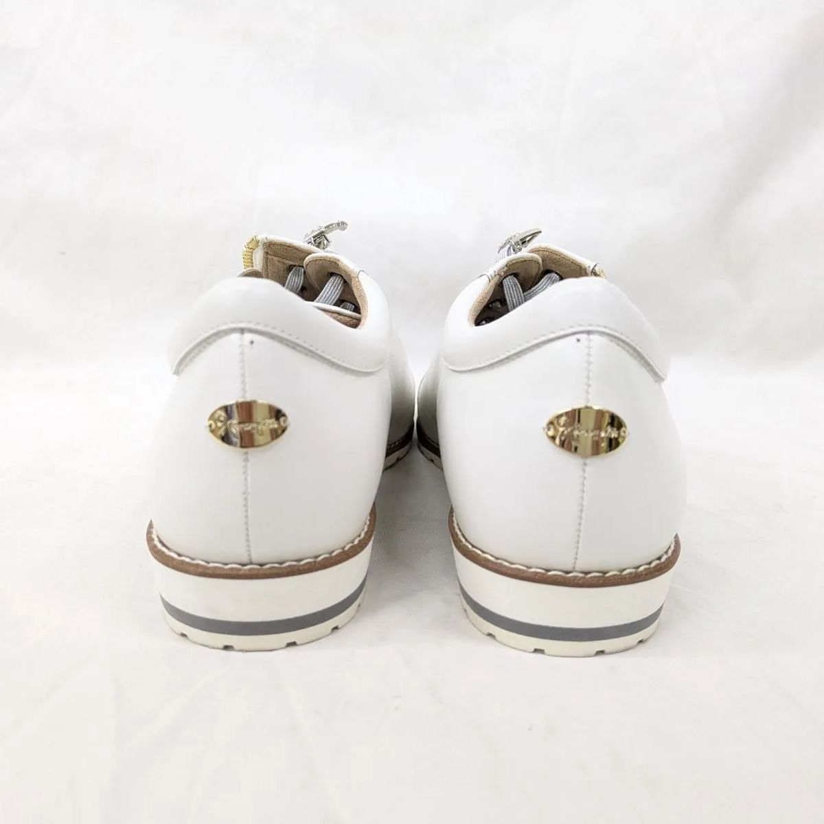 極美品！ 銀座かねまつ スニーカー 24.5cm ホワイト レザー アクアベル