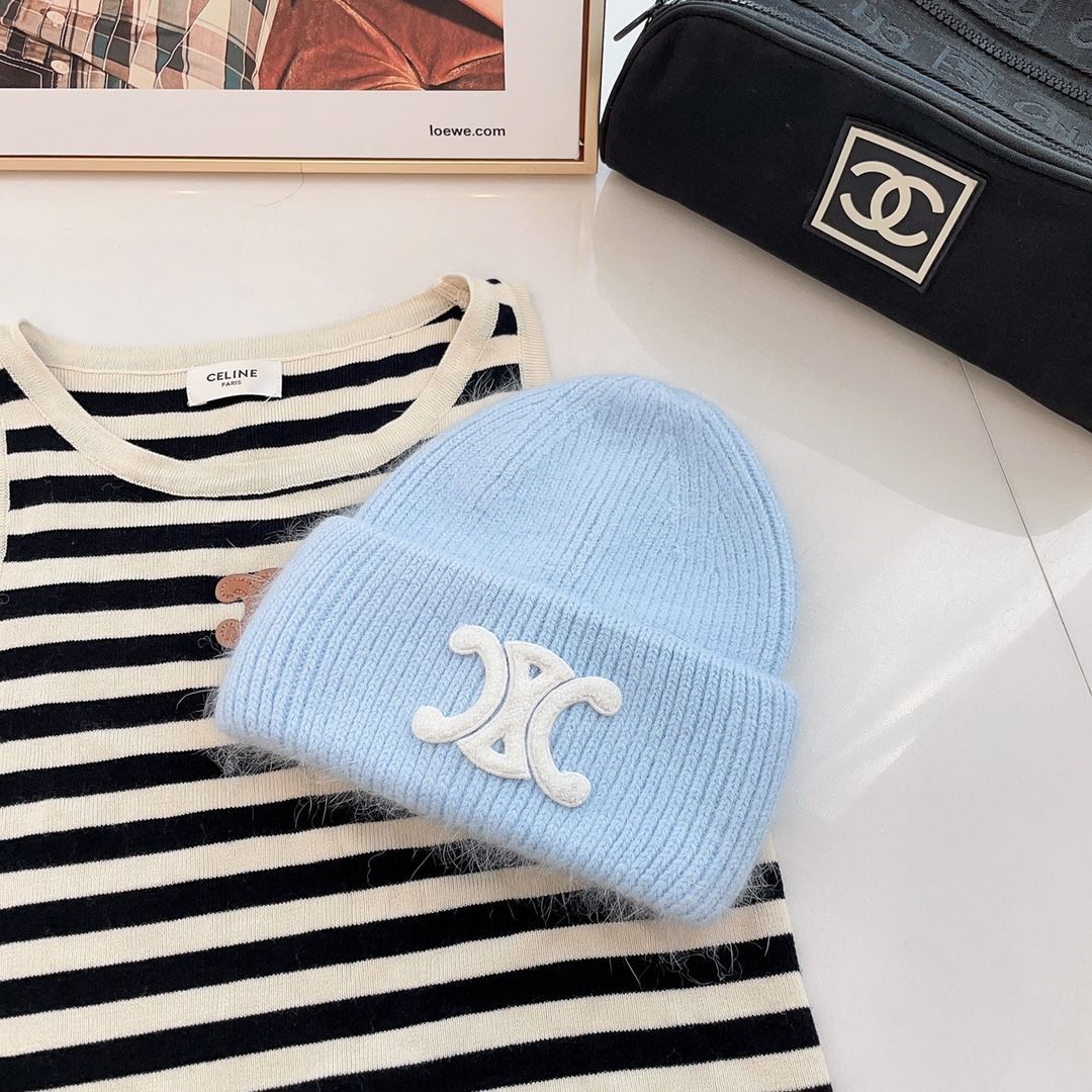 CELINE セリーヌ トリオンフ ロゴ ニットビーニー 帽子 ブルー - メルカリ