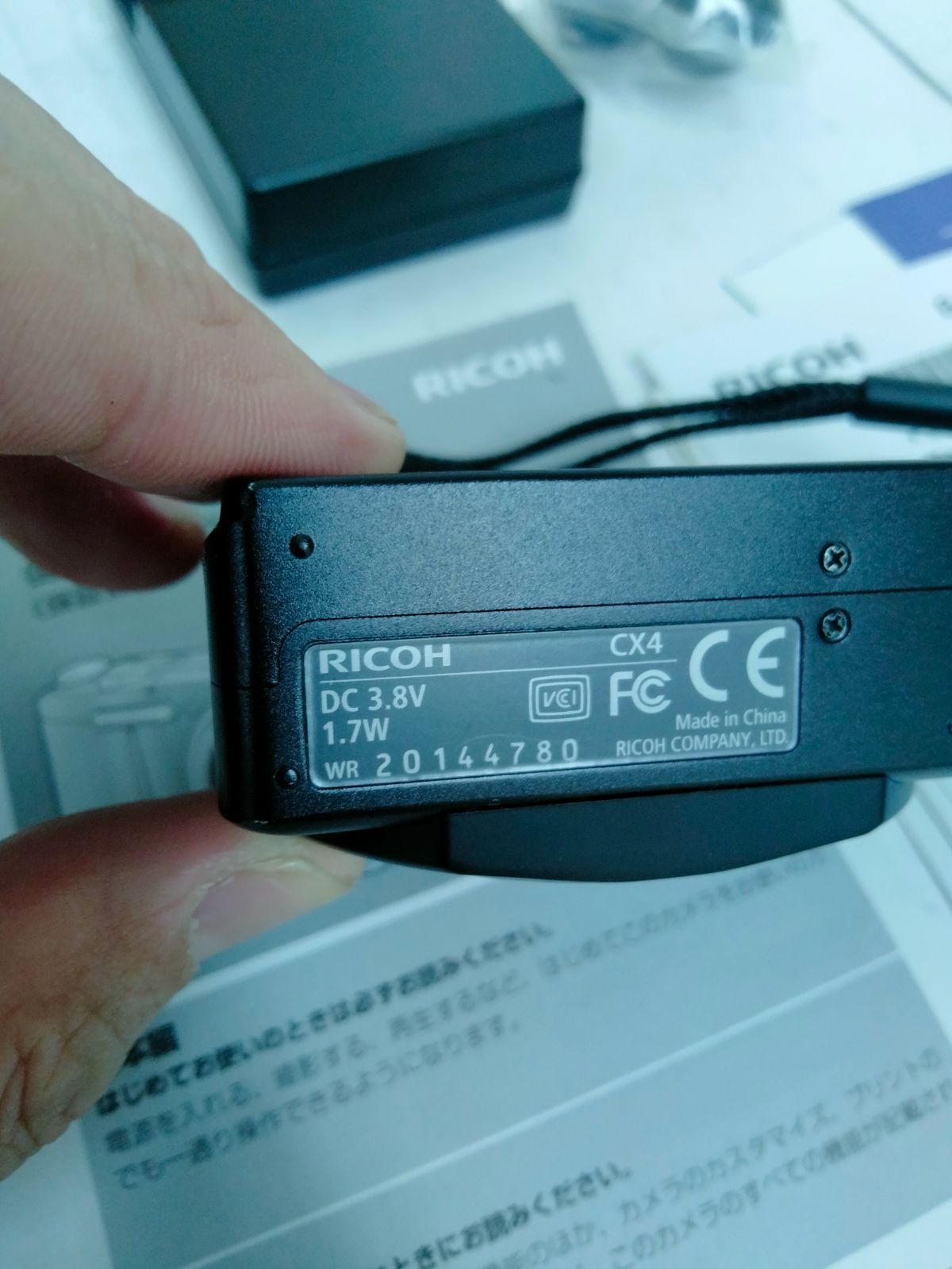 RICOH CX4 コンパクトデジタルカメラ ブラック 1000万画素 通電起動